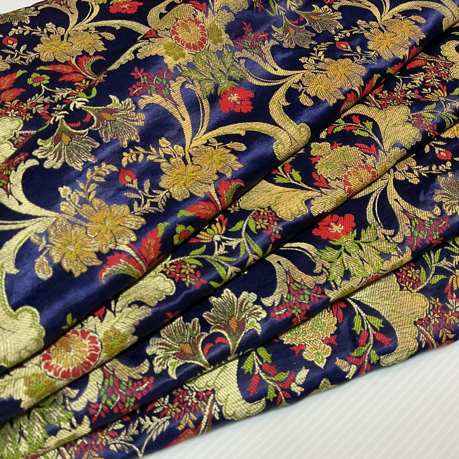 Ornamental Ornate Floral Silk Kingkhab wedding Brocade Fabric 111cm wi Ornamental Ornate Floral Silk Kingkhab wedding Brocade Fabric 111cm wi