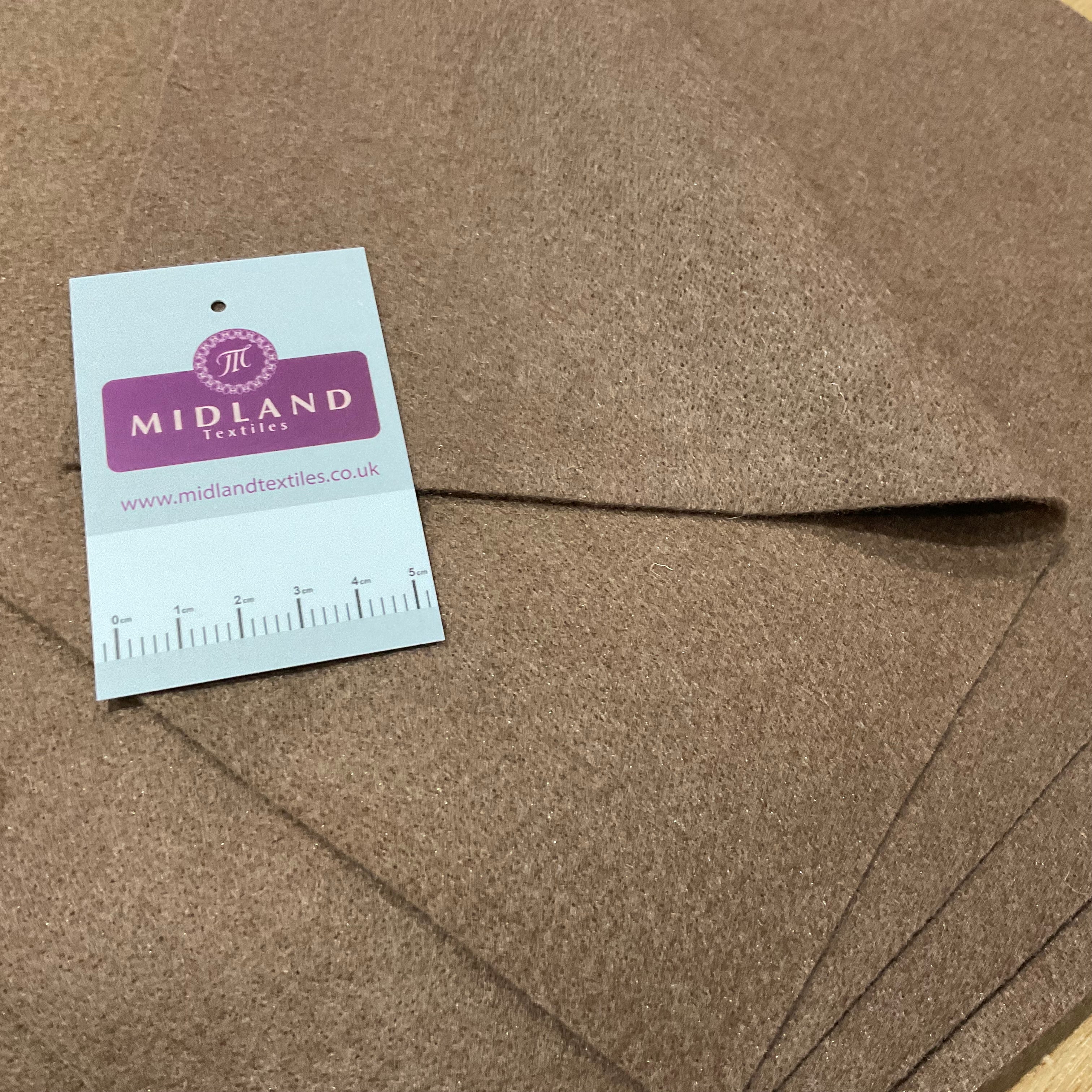 Oscar & Ivy Wool blend Viscose Mix Felt 36' Wide Fabric M1980