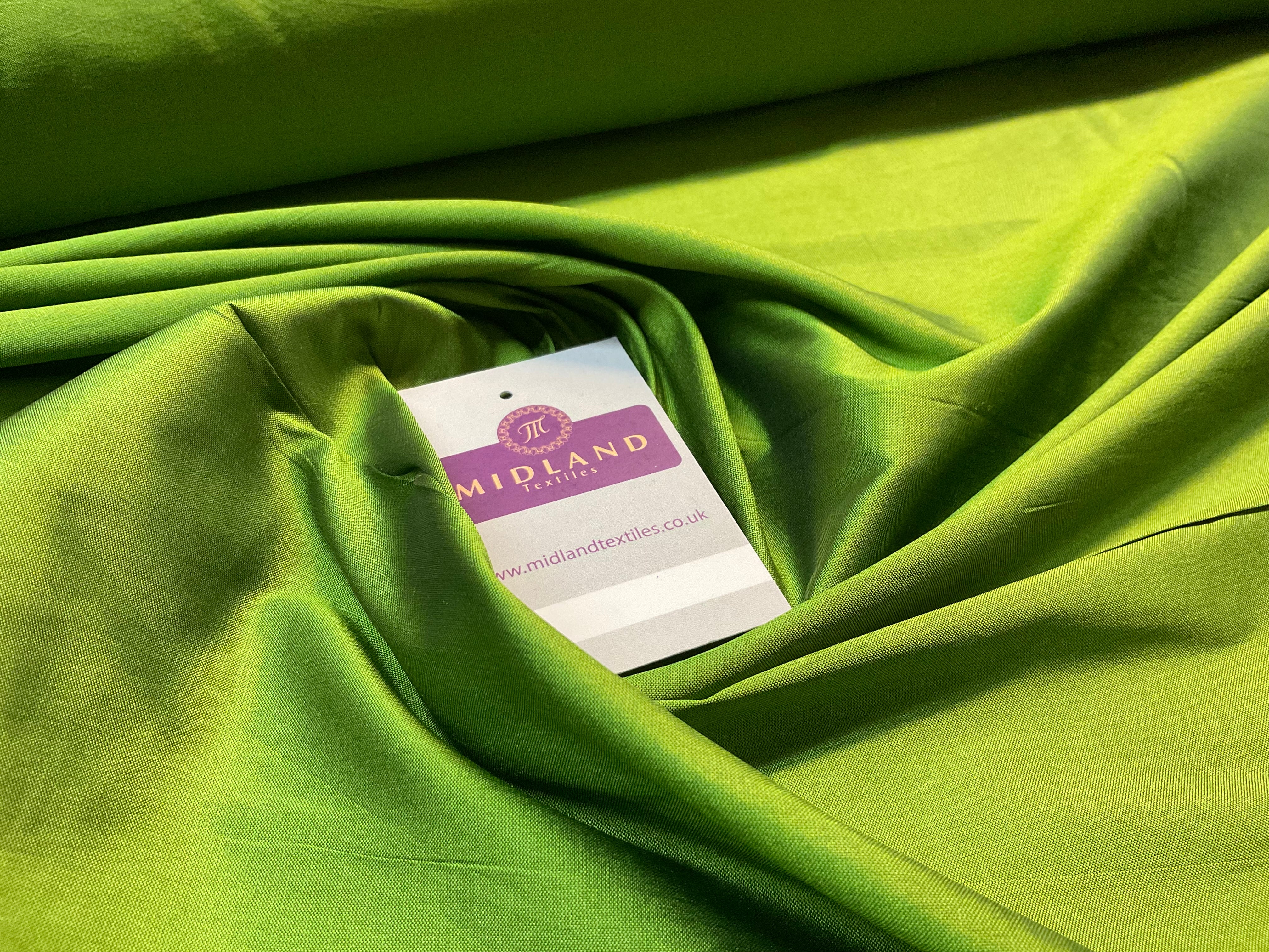 Plain Polyester Faux Silk Taffeta dress craft fabric 142cm wide M2135