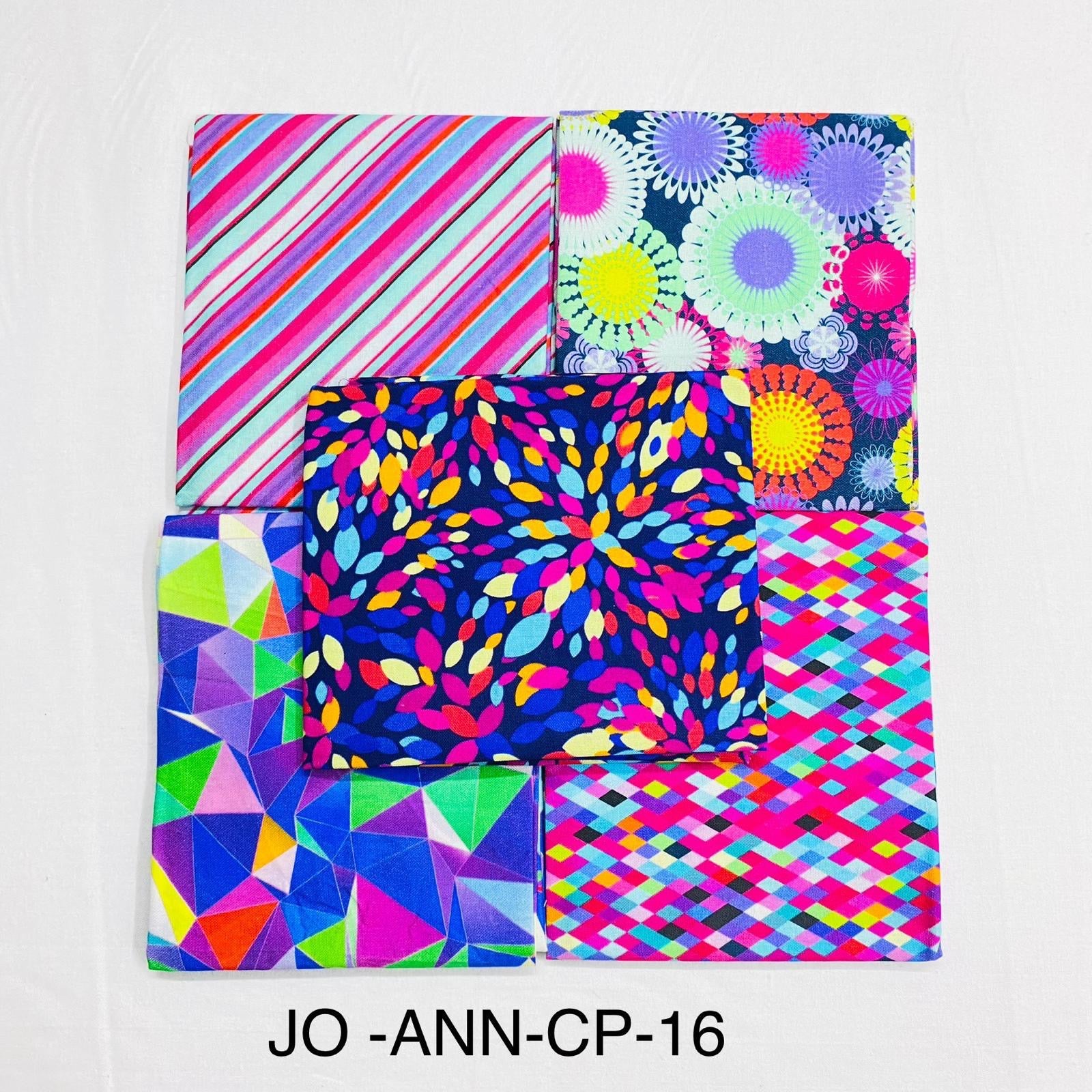 5 Piece 100% Cotton 5 Designs Fat Quarter Bundle - 45cm x 53cm Fabric M1981