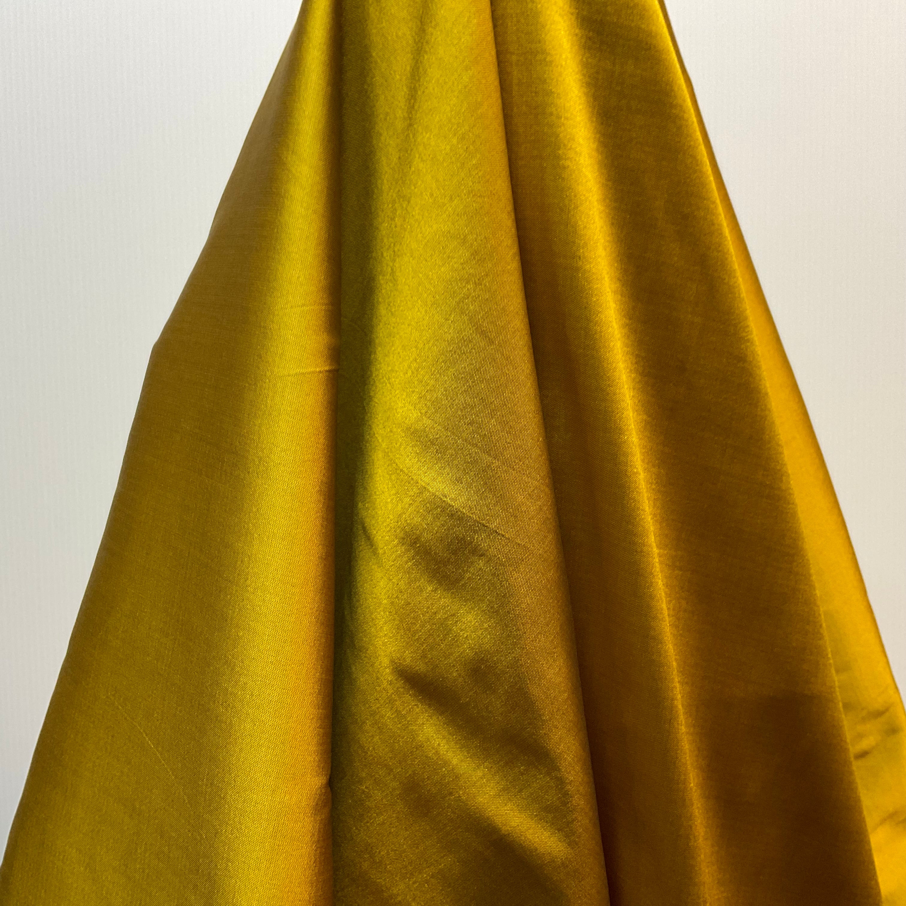 Plain Polyester Faux Silk Taffeta dress craft fabric 142cm wide M2135