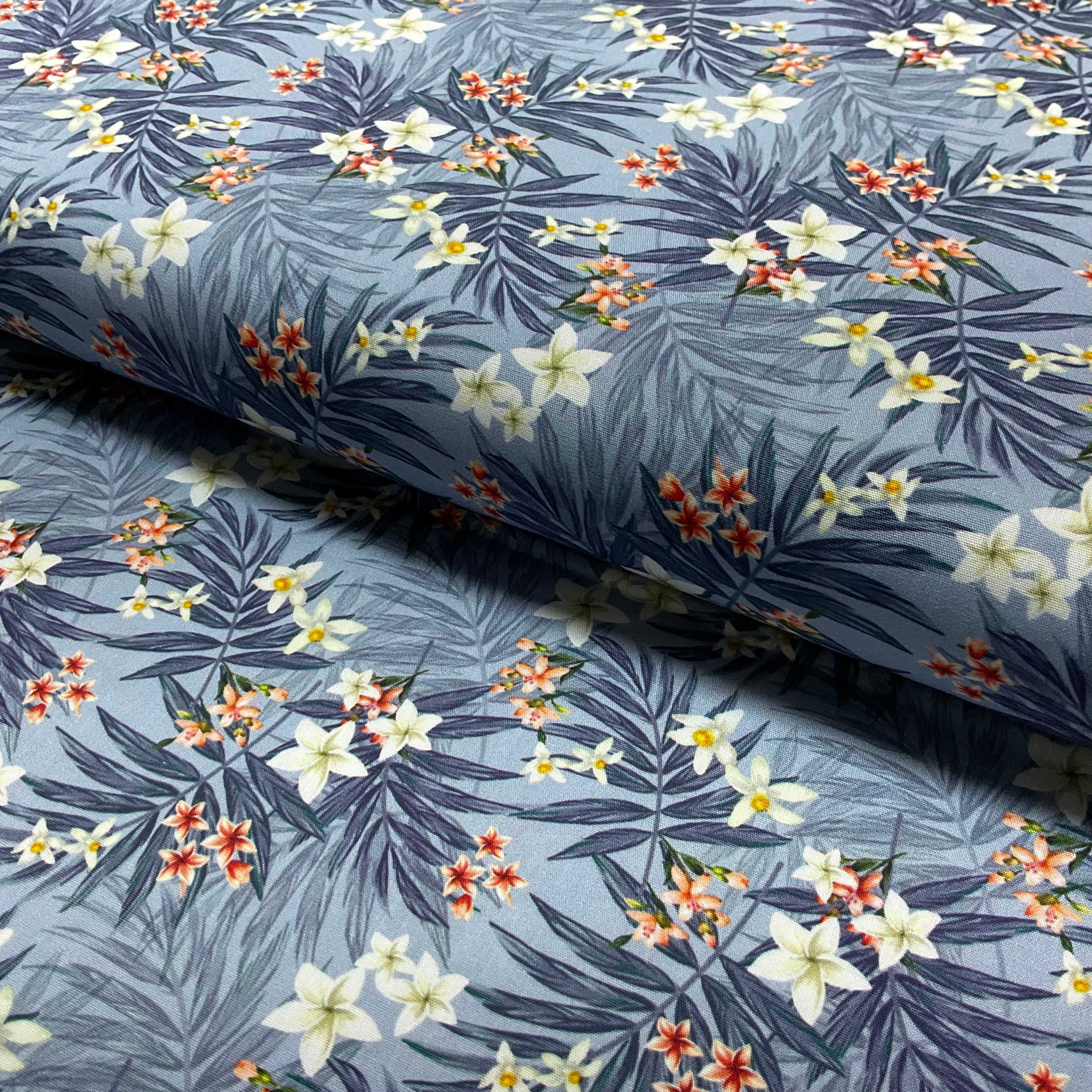 Tropical floral Cotton Print Fabric – 100% Cotton - 147cm Wide - M2130