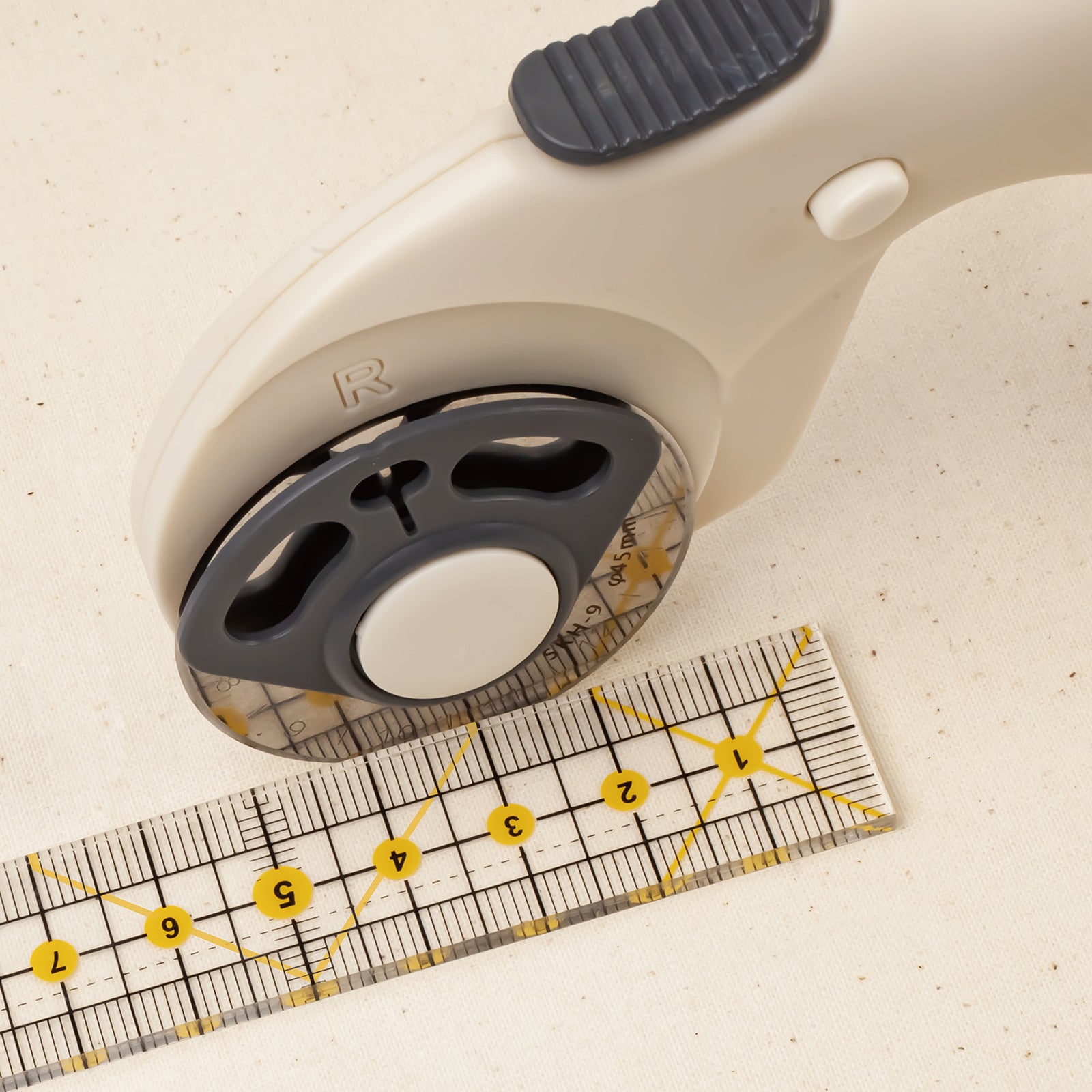 Kearing 45mm Rotary Cutter Precision Fabric Craft Tool M1991