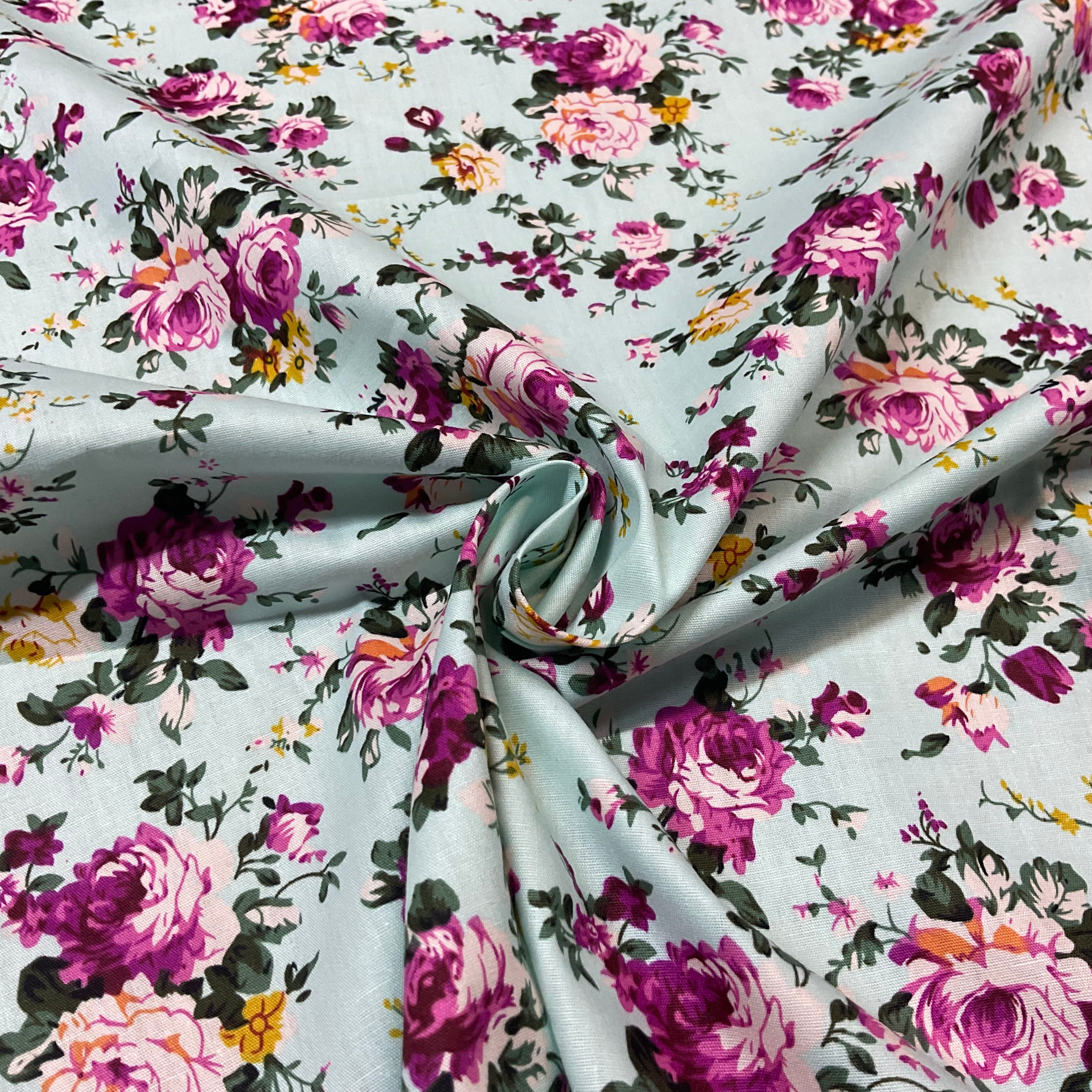 Vintage Floral 100% cotton printed dress craft fabric 150cm wide M1741