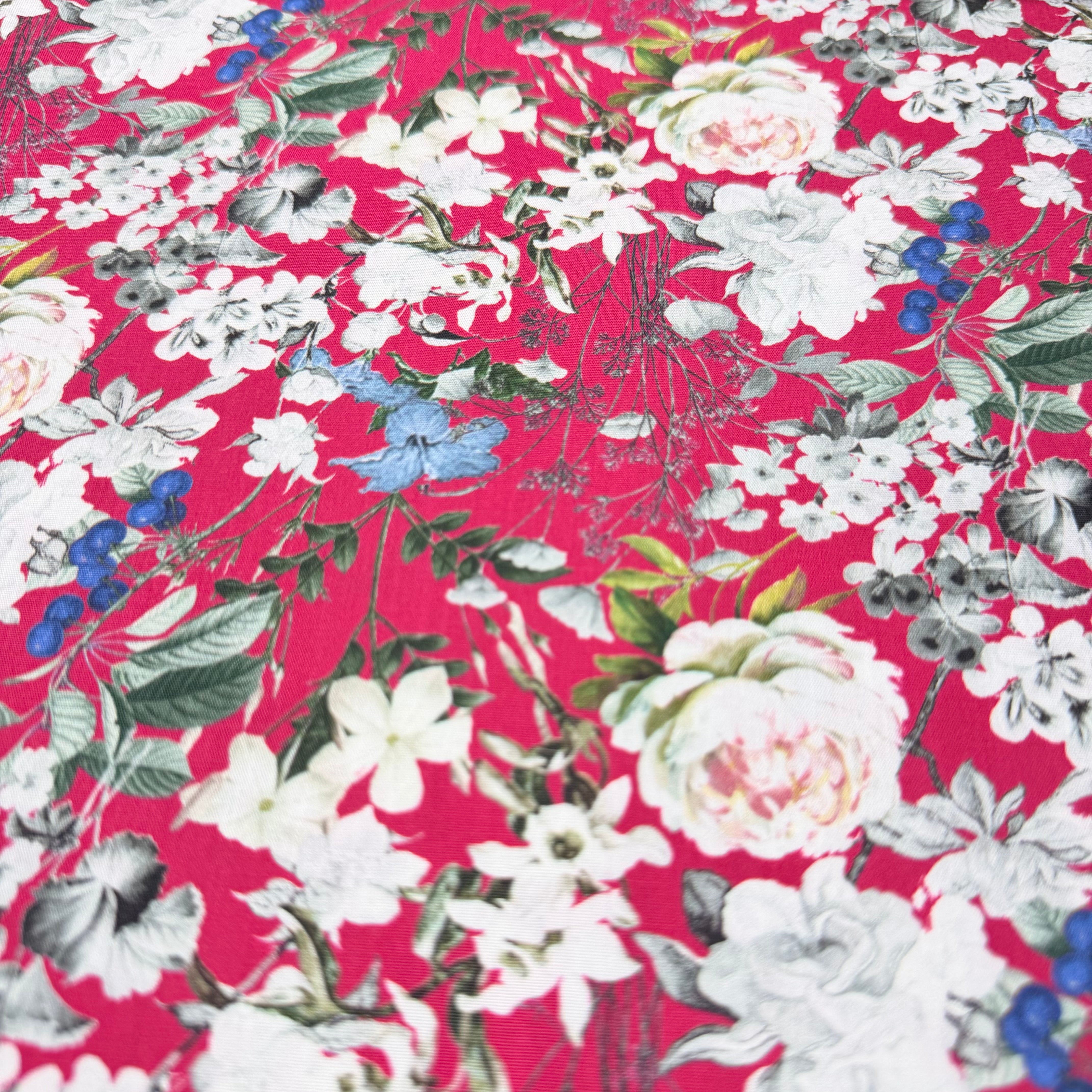 Spring roses floral Cotton Print Fabric – 100% Cotton - 147cm Wide - M2129