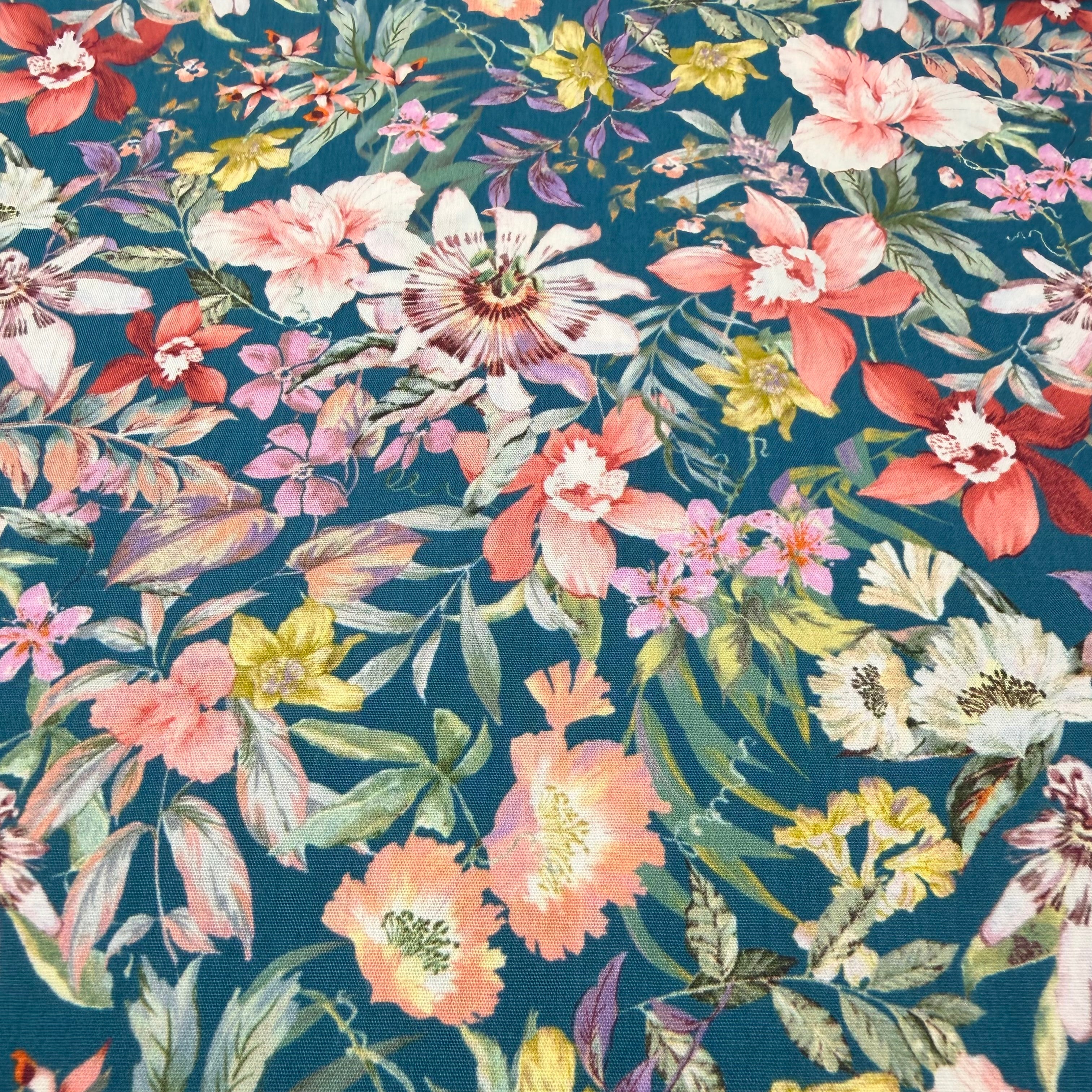 Bright Botanical floral Cotton Print Fabric – 100% Cotton - 147cm Wide - M2128