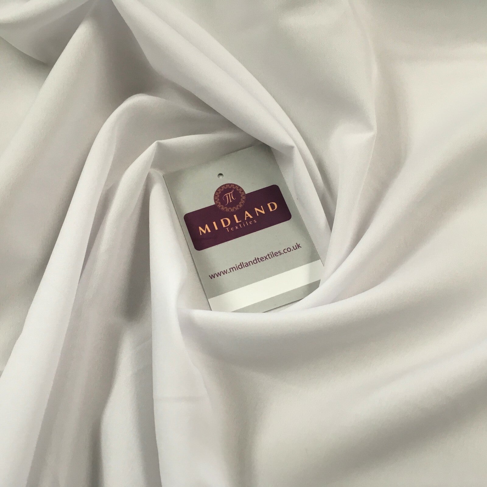 £2.99 Plain Soft Lightweight Lining 100% Polyester Fabric 100 cm Wide MR860