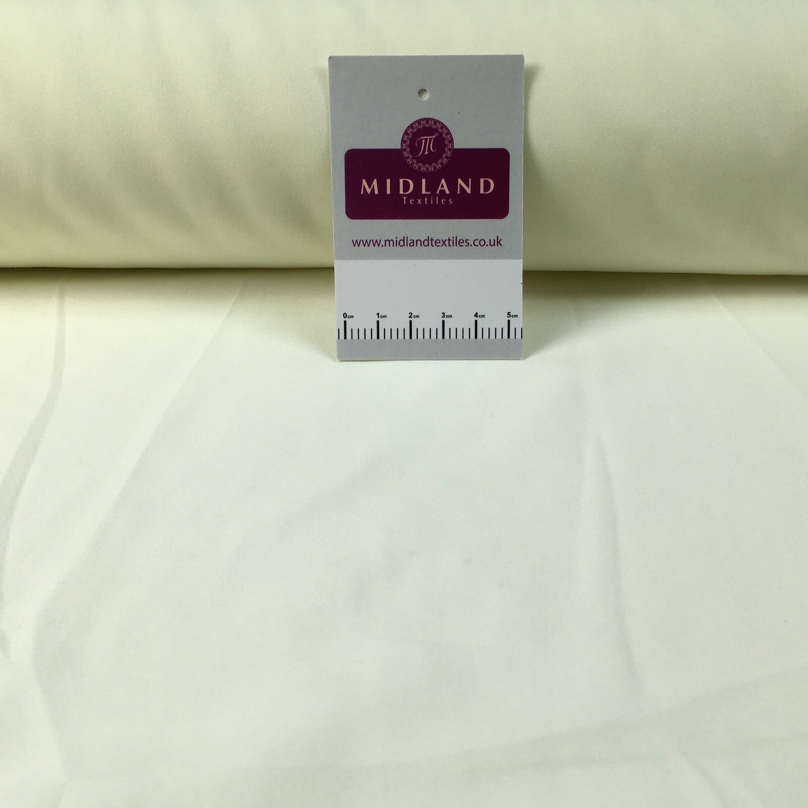 £2.99 Plain Soft Lightweight Lining 100% Polyester Fabric 100 cm Wide MR860