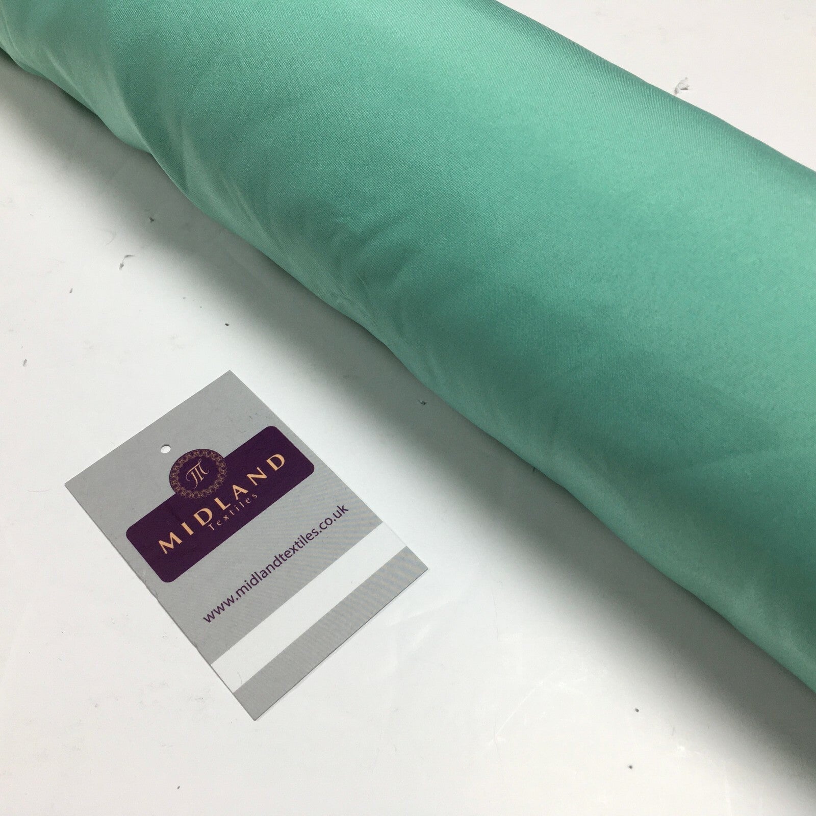 £2.99 Plain Soft Lightweight Lining 100% Polyester Fabric 100 cm Wide MR860