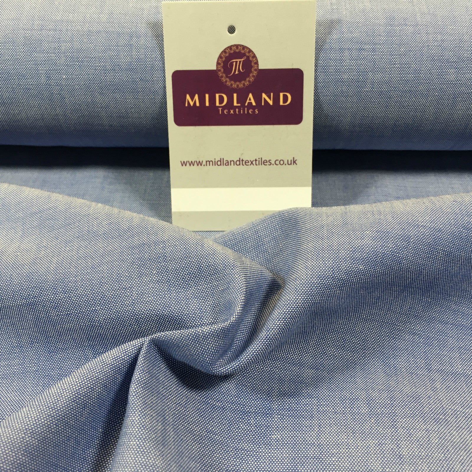 £9.50 100% Cotton chambray fabric ideal for shirts, tunics and dresses 58' M704