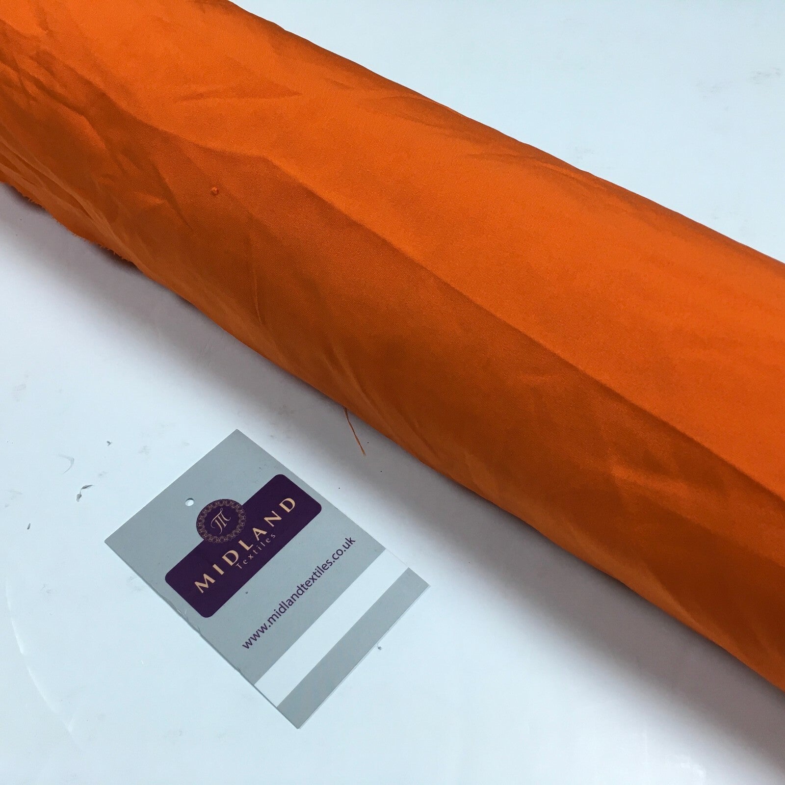 £2.99 Plain Soft Lightweight Lining 100% Polyester Fabric 100 cm Wide MR860