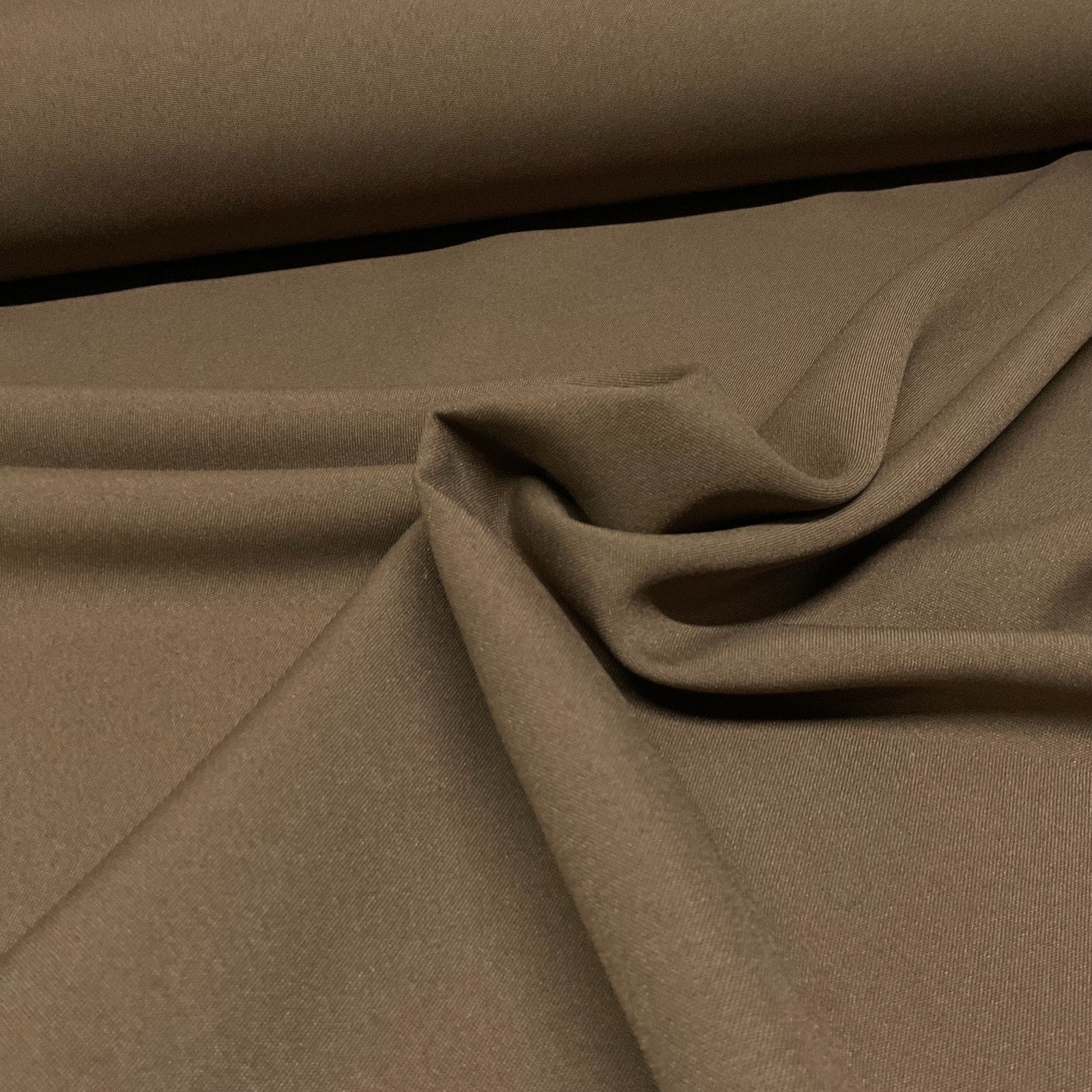 £2.99 Bi-Stretch Polyester suiting dress Fabric 44 ' M730 Mtex