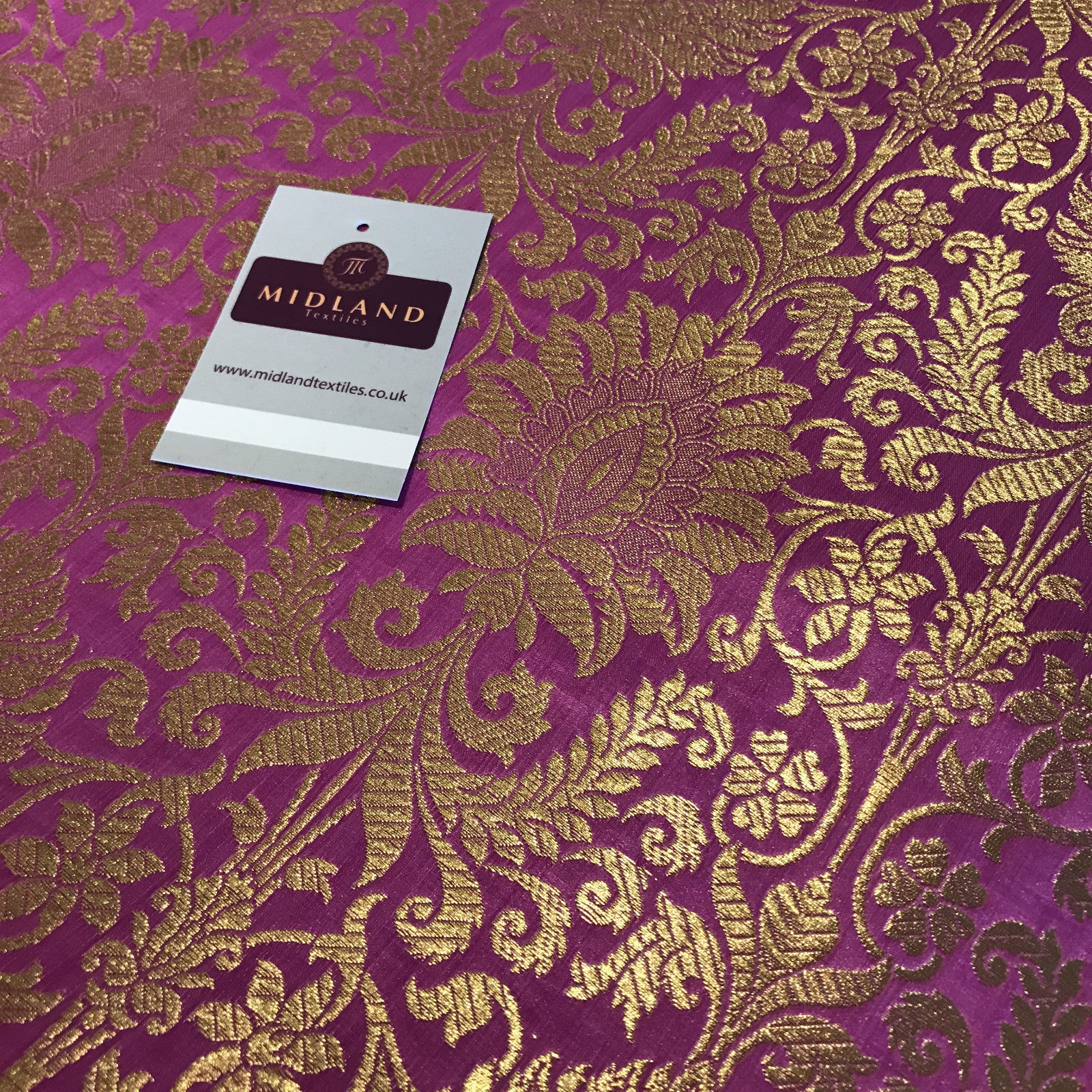 £14.99/m Gold Floral metallic Indian faux silk banarsi Brocade fabric 45'  M282