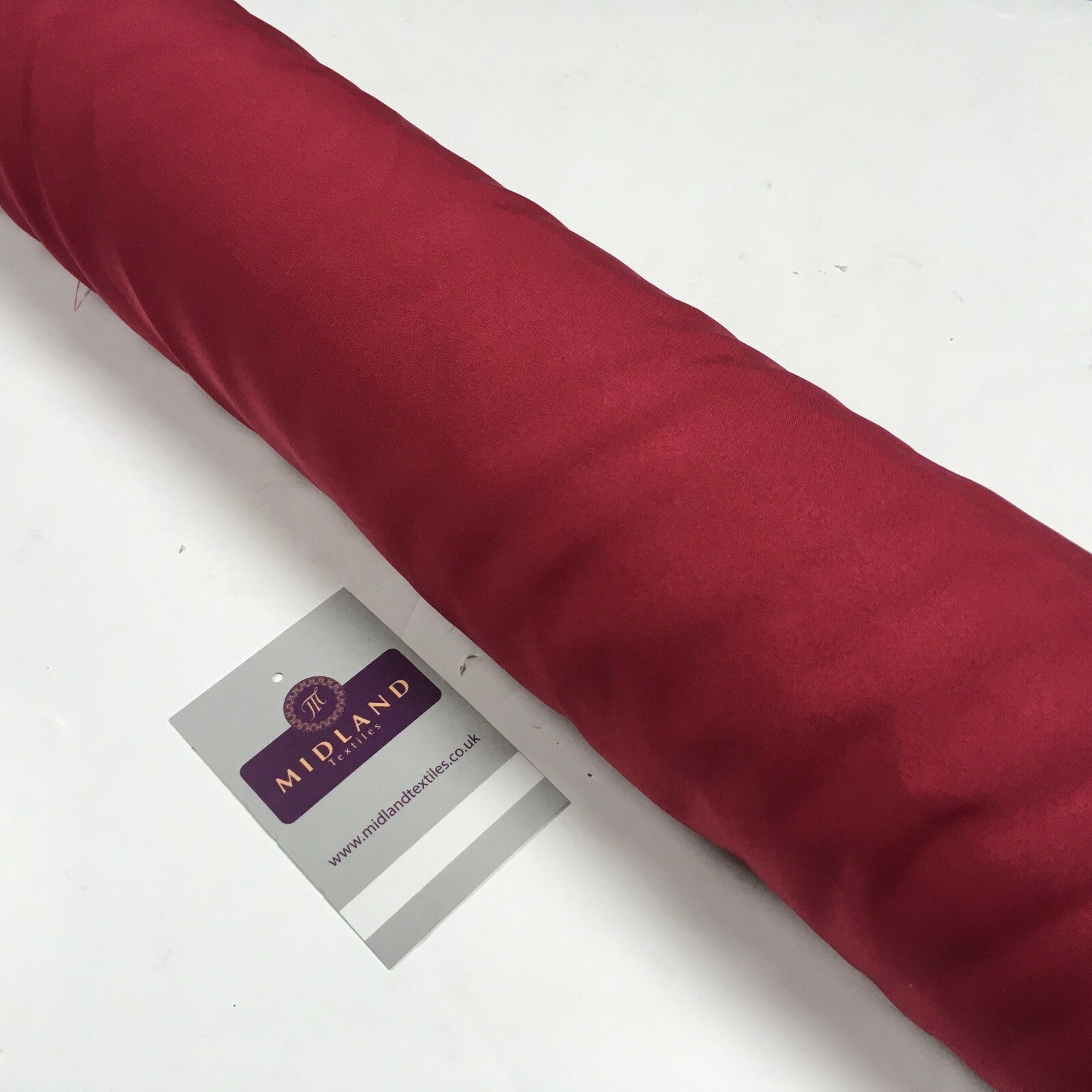 £2.99 Plain Soft Lightweight Lining 100% Polyester Fabric 100 cm Wide MR860
