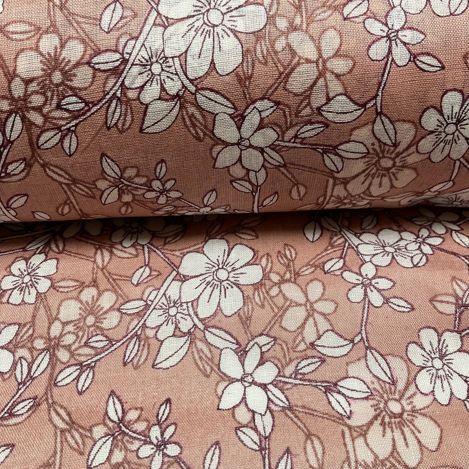 £5.99 Cotton Voile Pastel Summer Floral Printed Dress fabric 111cm M1594