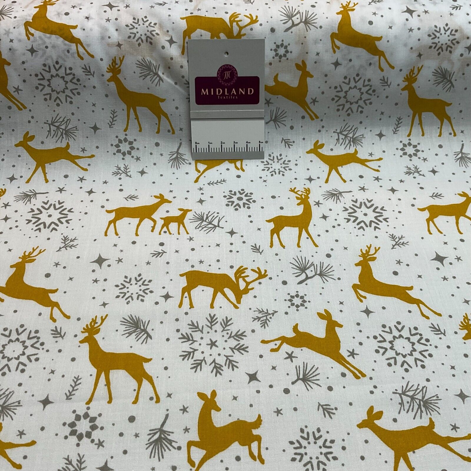 Assorted Christmas xmas Printed crafting  Santa Holly Reindeers fabric M1682