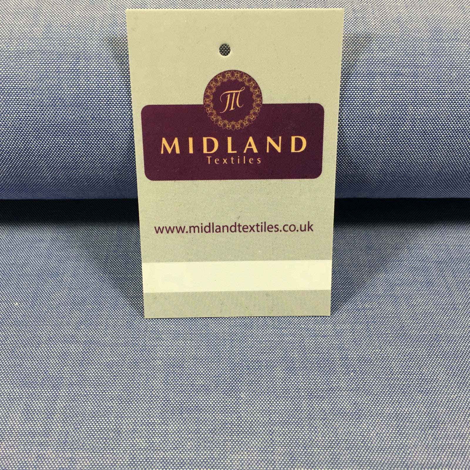 £9.50 100% Cotton chambray fabric ideal for shirts, tunics and dresses 58' M704