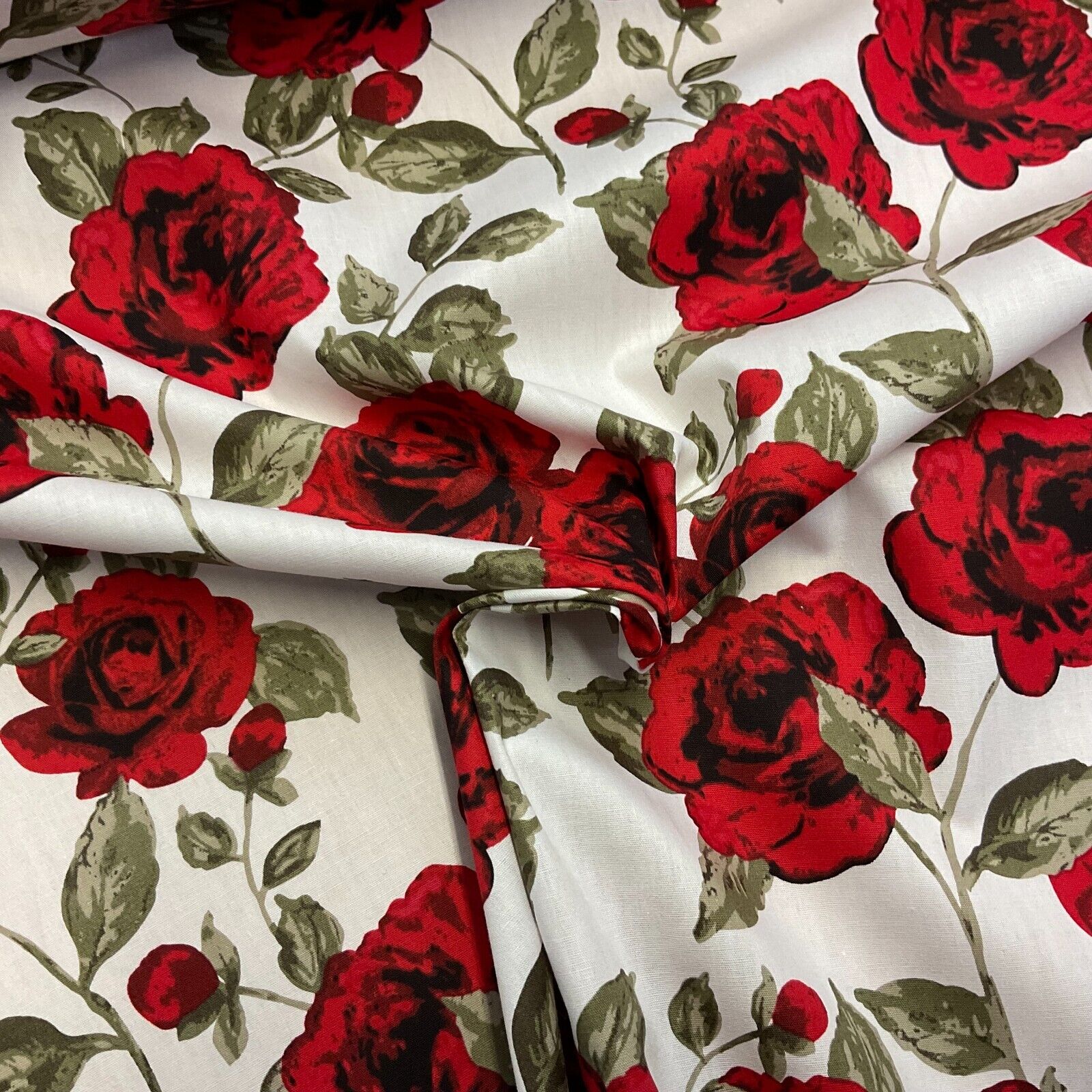 Vintage floral shabby chic rose printed 100% Cotton Poplin fabric 58' M535 Mtex