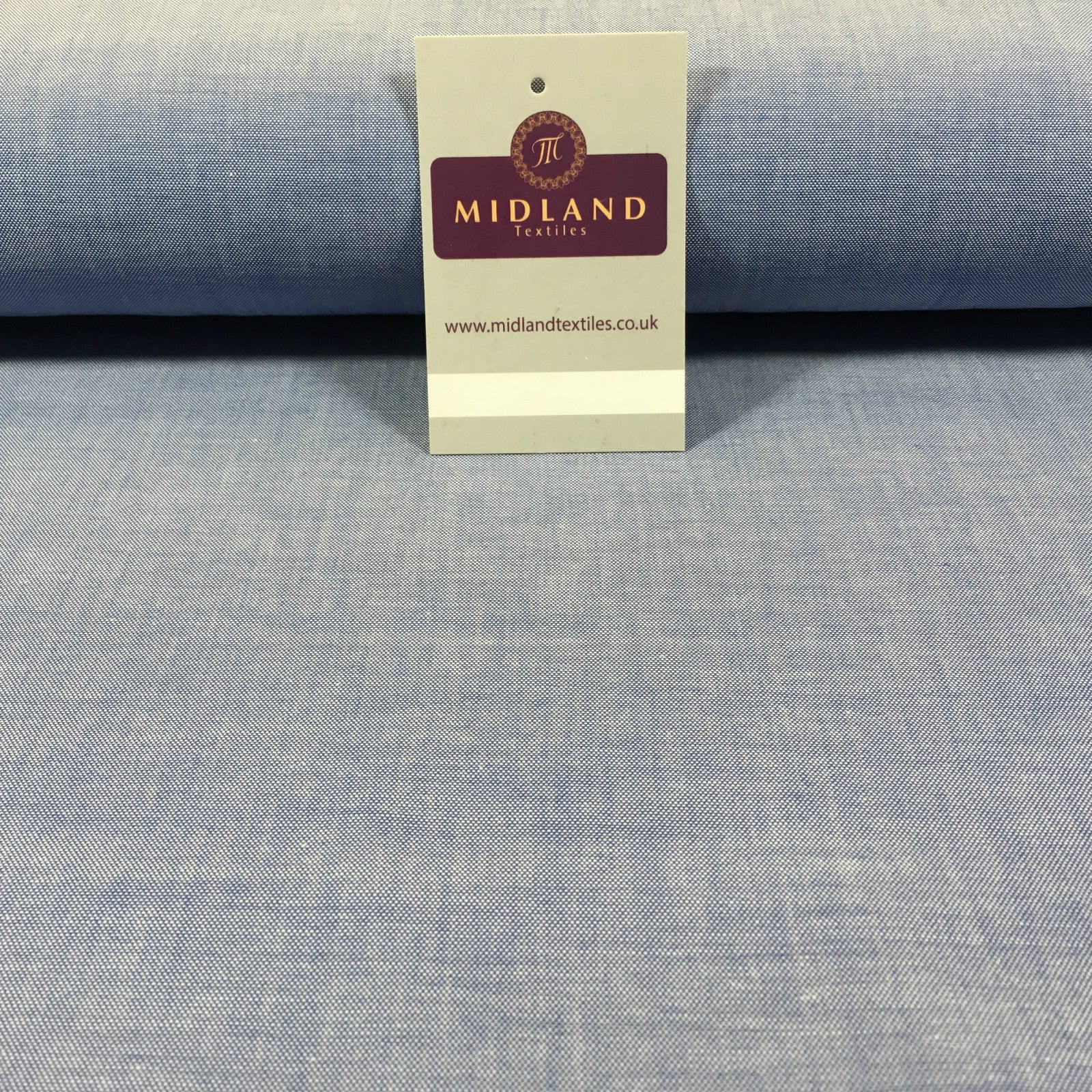 £9.50 100% Cotton chambray fabric ideal for shirts, tunics and dresses 58' M704
