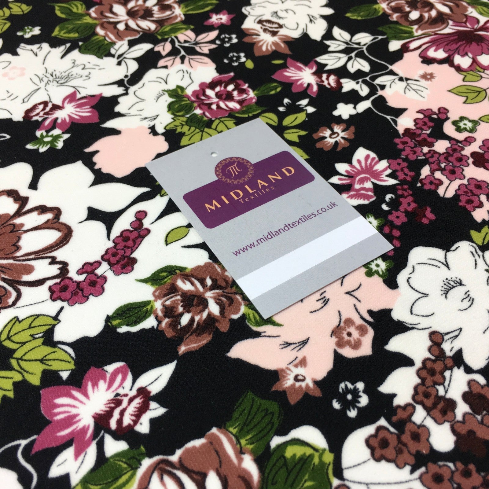 £2.99 Black floral printed Heavy Georgette dress fabric 58' M145-62 Mtex