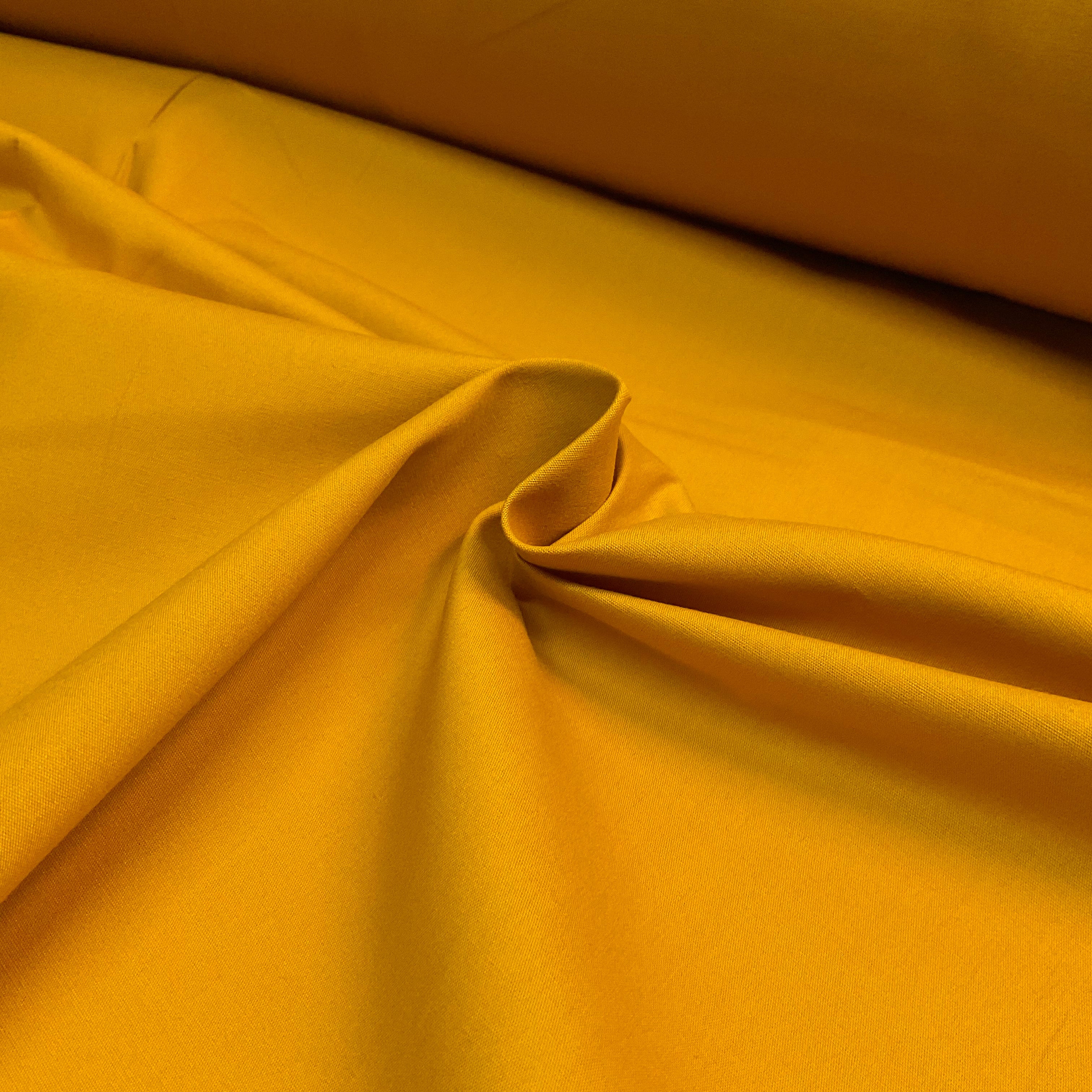 £4.15 High-Quality  100% Cotton Fabric 150cm Wide Dressmaking Crafts M2017