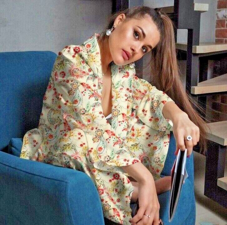 Gorgeous Light Yellow radiance viscose Paisley Dress Fabric M1851