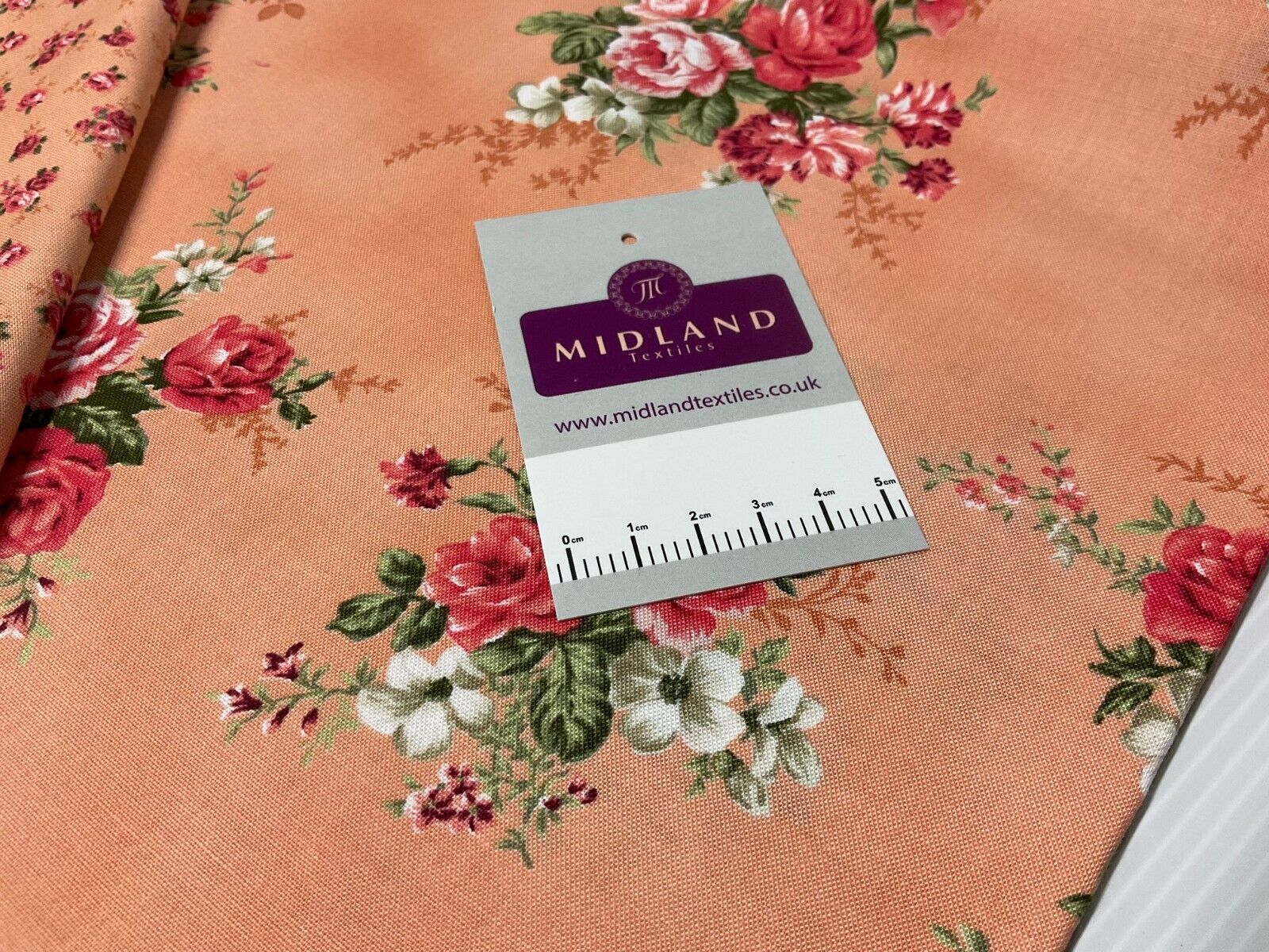 Peach Floral Roses Bunch Stof Crafting 100% Cotton Fabric Sold by Metre M1929