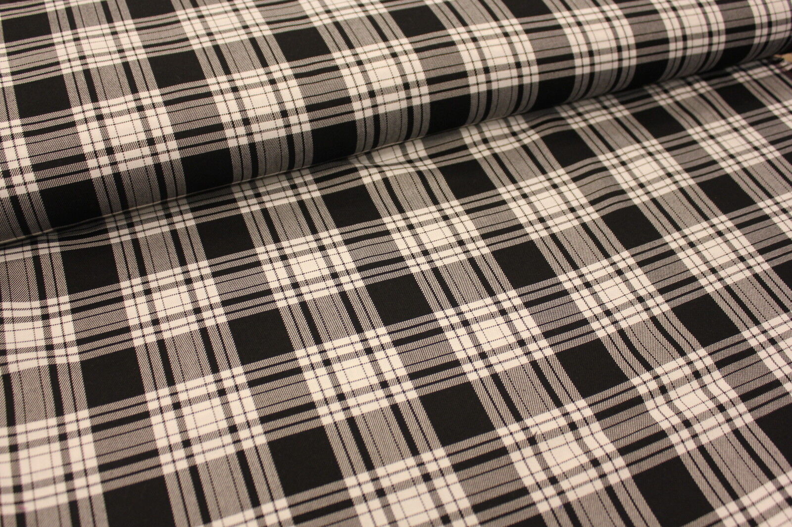 Tartan Fabric Poly Viscose - (150cm) Wide -  per mtr M190 Mtex