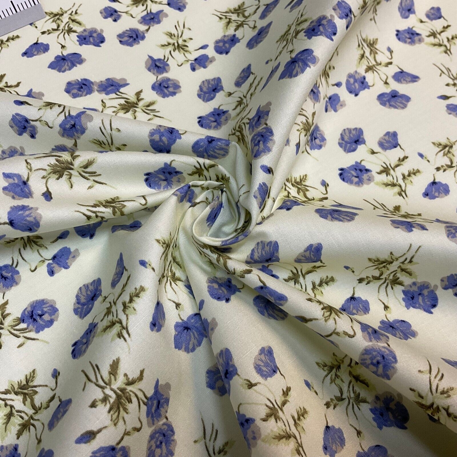 Summer vintage style Cream floral Cotton Poplin dress Fabric Sold by Metre M1864