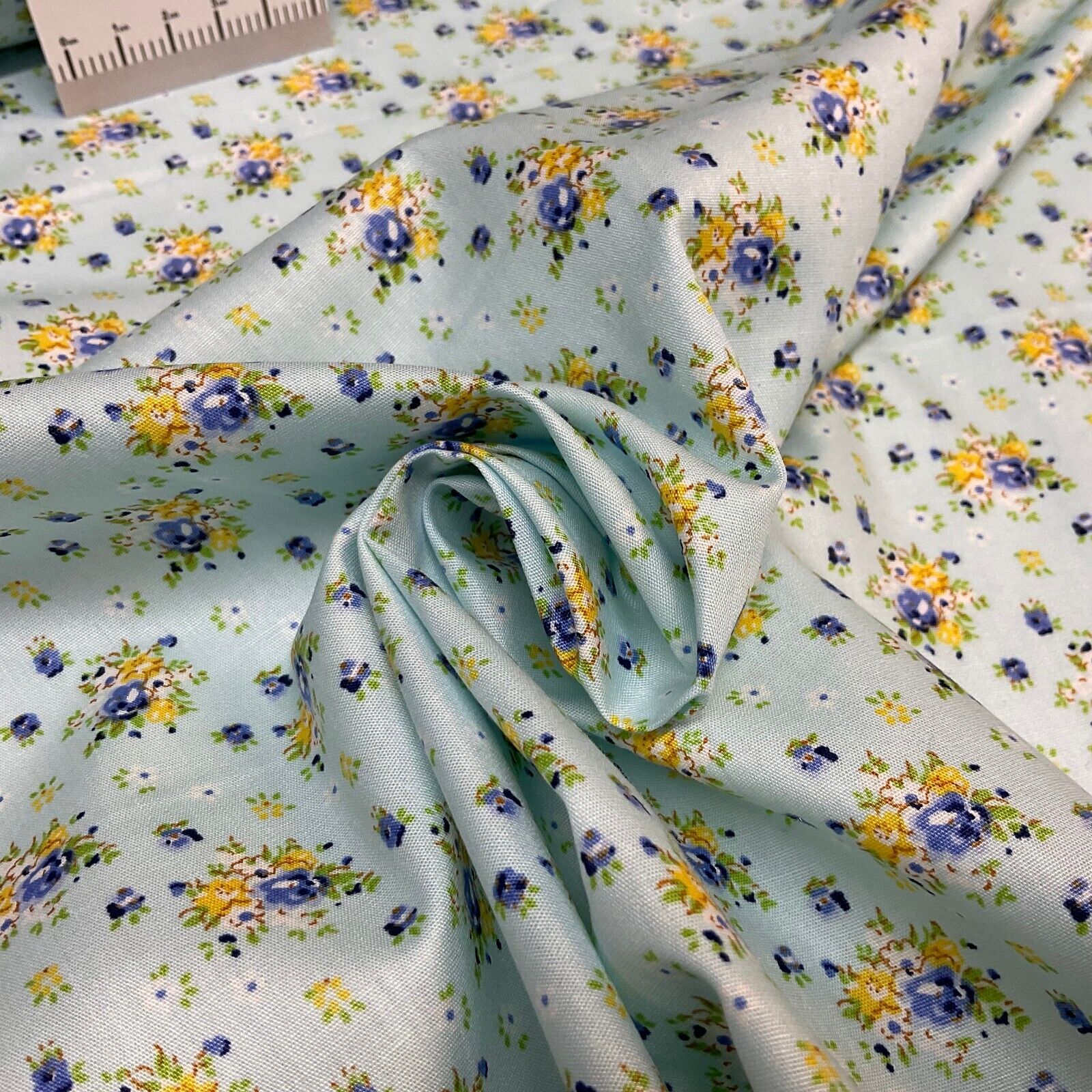 Summer vintage style chic floral Cotton Poplin dress Fabric Sold per Metre M1862