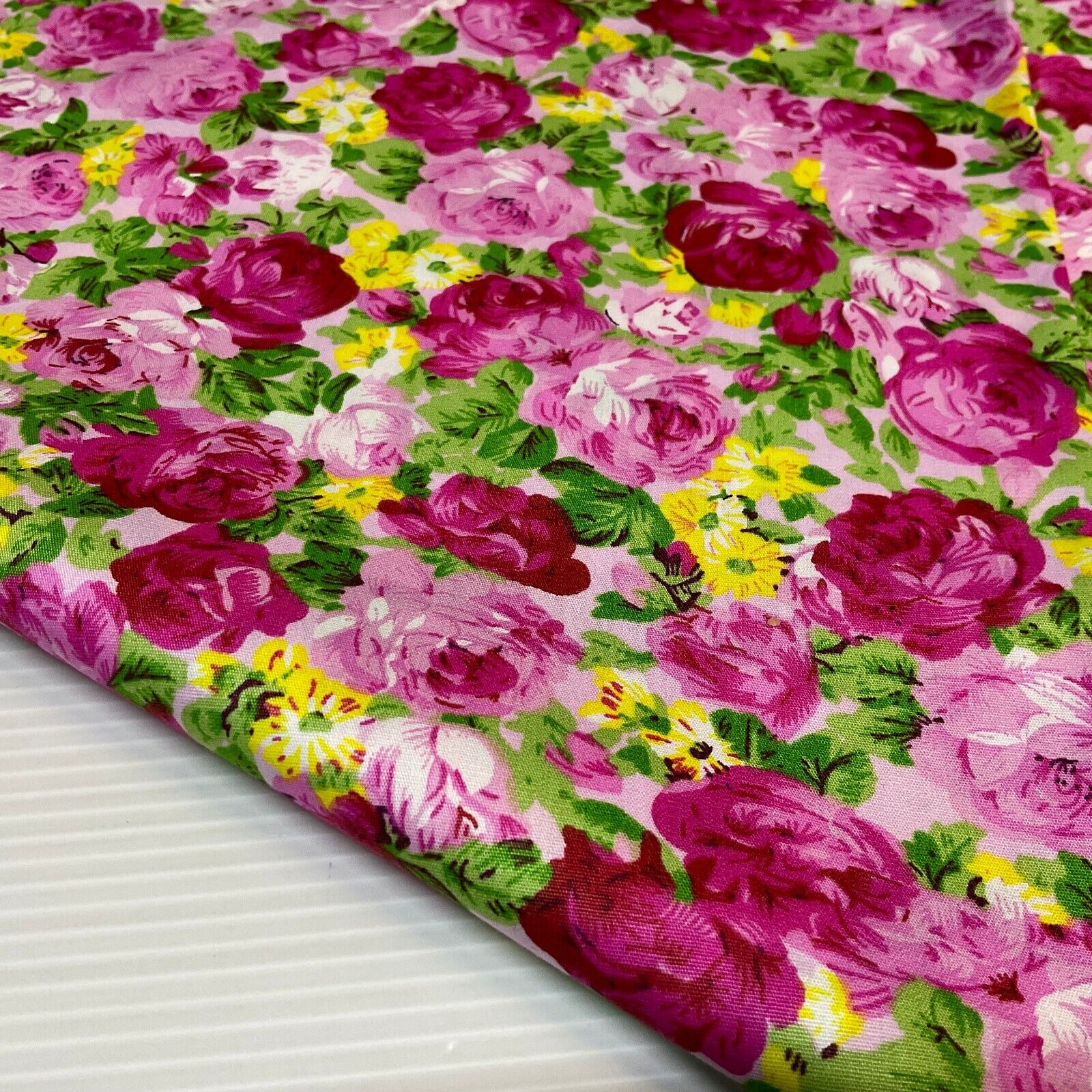 Bold vintage style floral Rosie Roses Cotton Poplin dress Fabric M1923