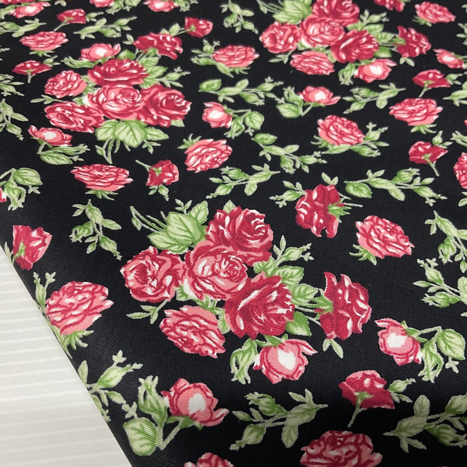 Floral Roses Bunches vintage style Cotton Poplin dress Fabric M1920