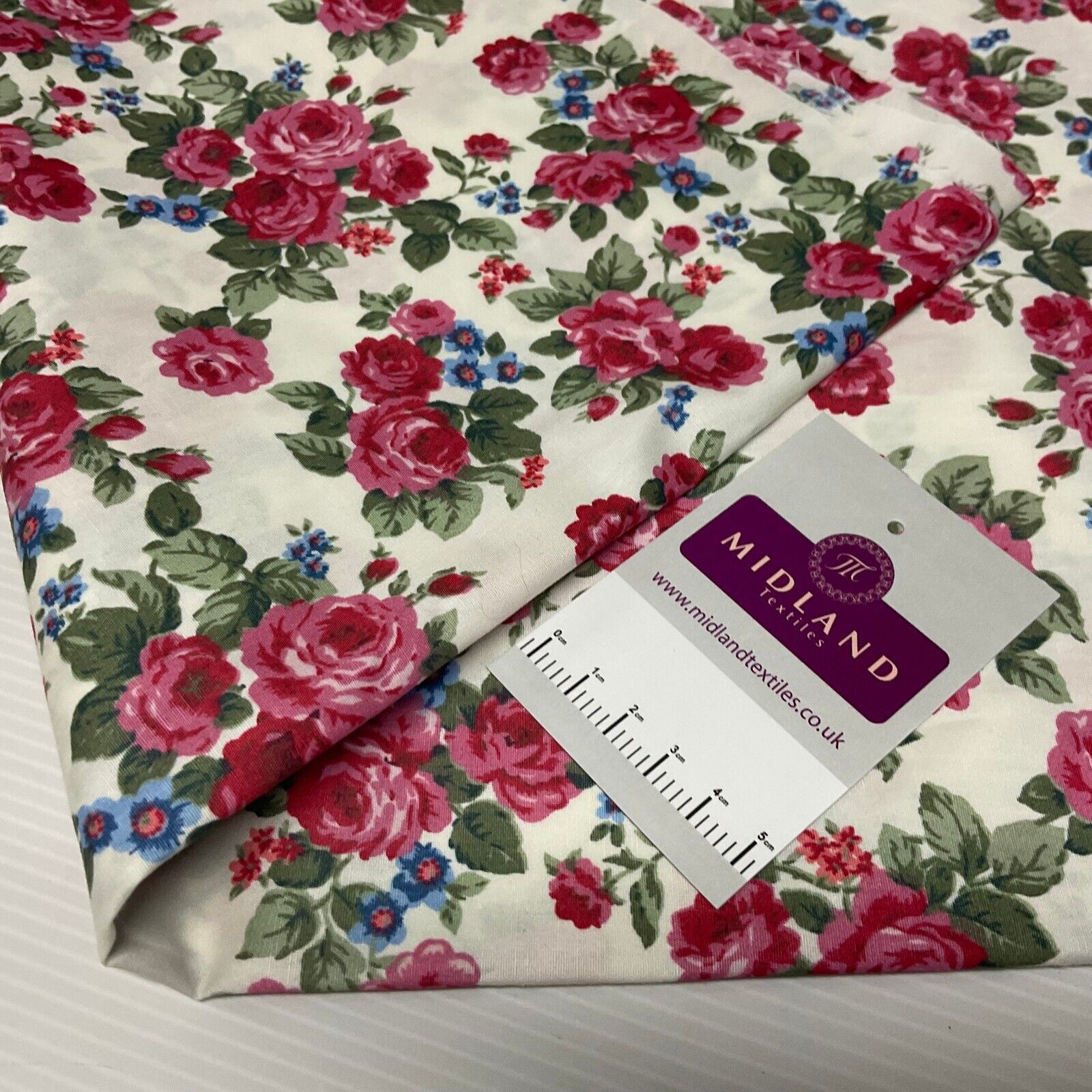 Floral Roses Bunch Cotton Poplin dress Fabric Sold by the meter M1891
