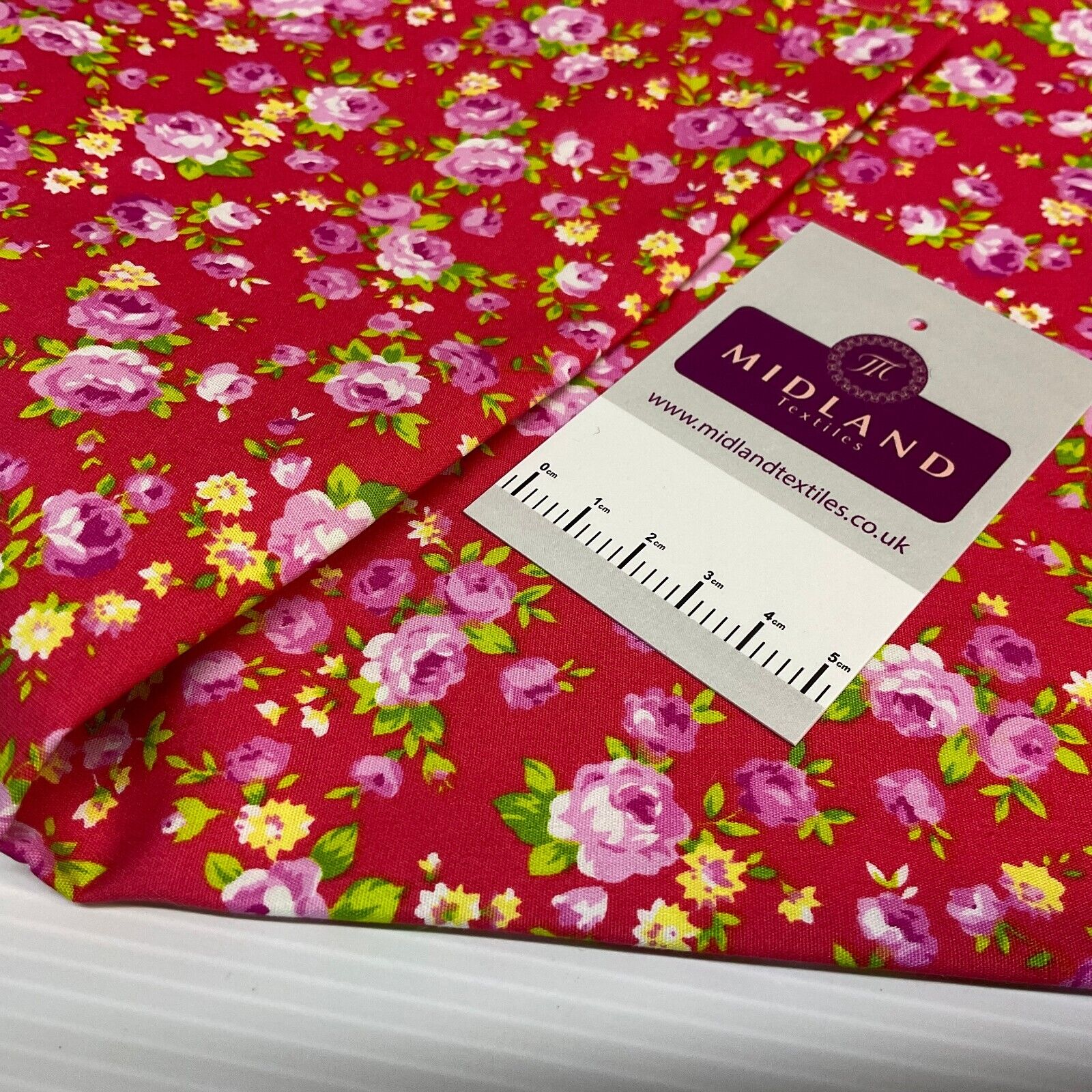 Classic Rose Floral Cotton Poplin dress Fabric Sold by the meter M1895