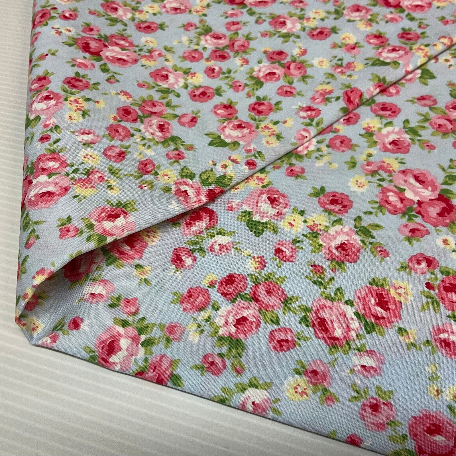 Classic Rose Floral Cotton Poplin dress Fabric Sold by the meter M1895