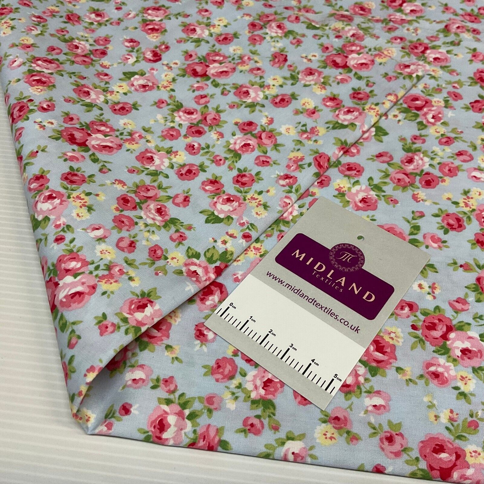Classic Rose Floral Cotton Poplin dress Fabric Sold by the meter M1895