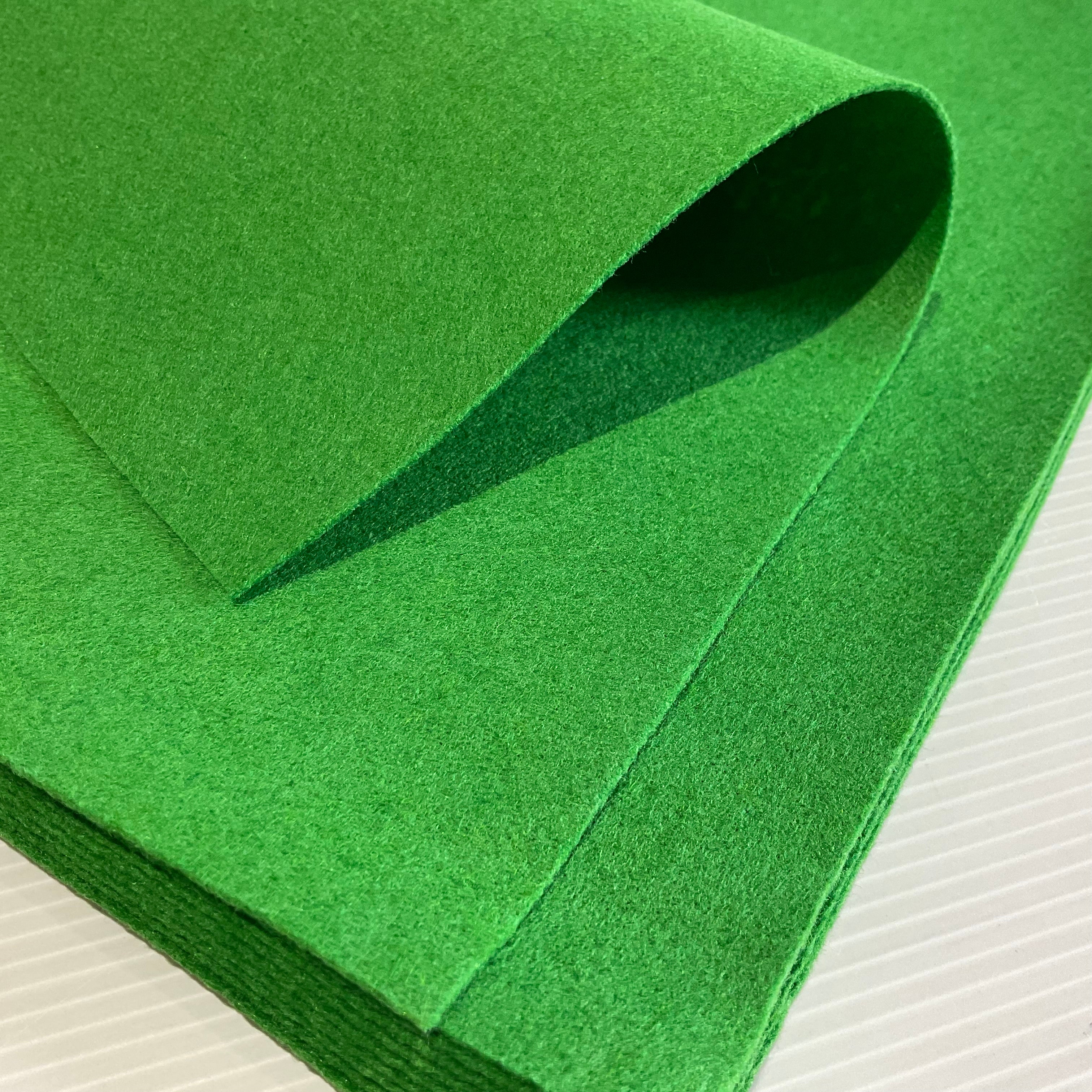 Oscar & Ivy Wool blend Viscose Mix Felt 36' Wide Fabric M1980