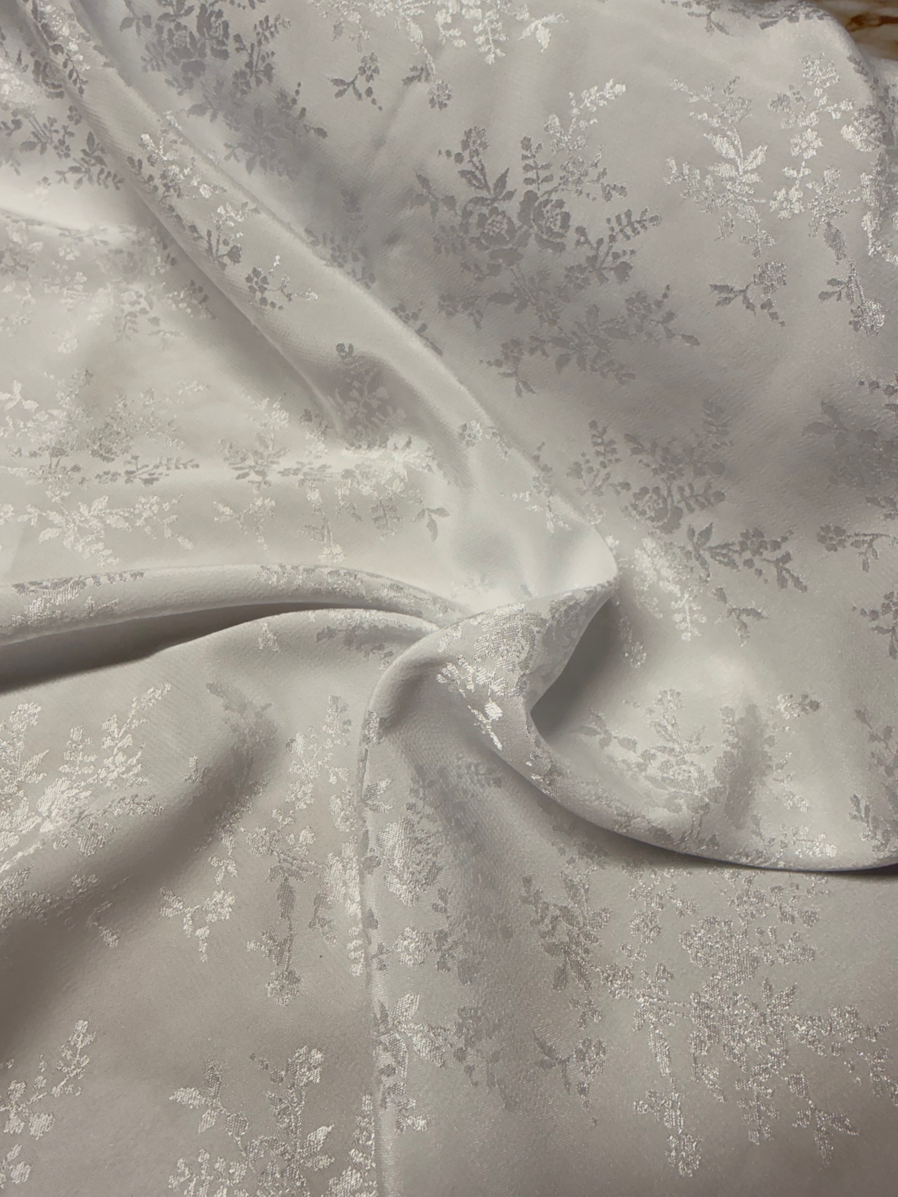 Floral jacquard brocade ideal for jackets waistcoats dress fabric 150cm wide M2093