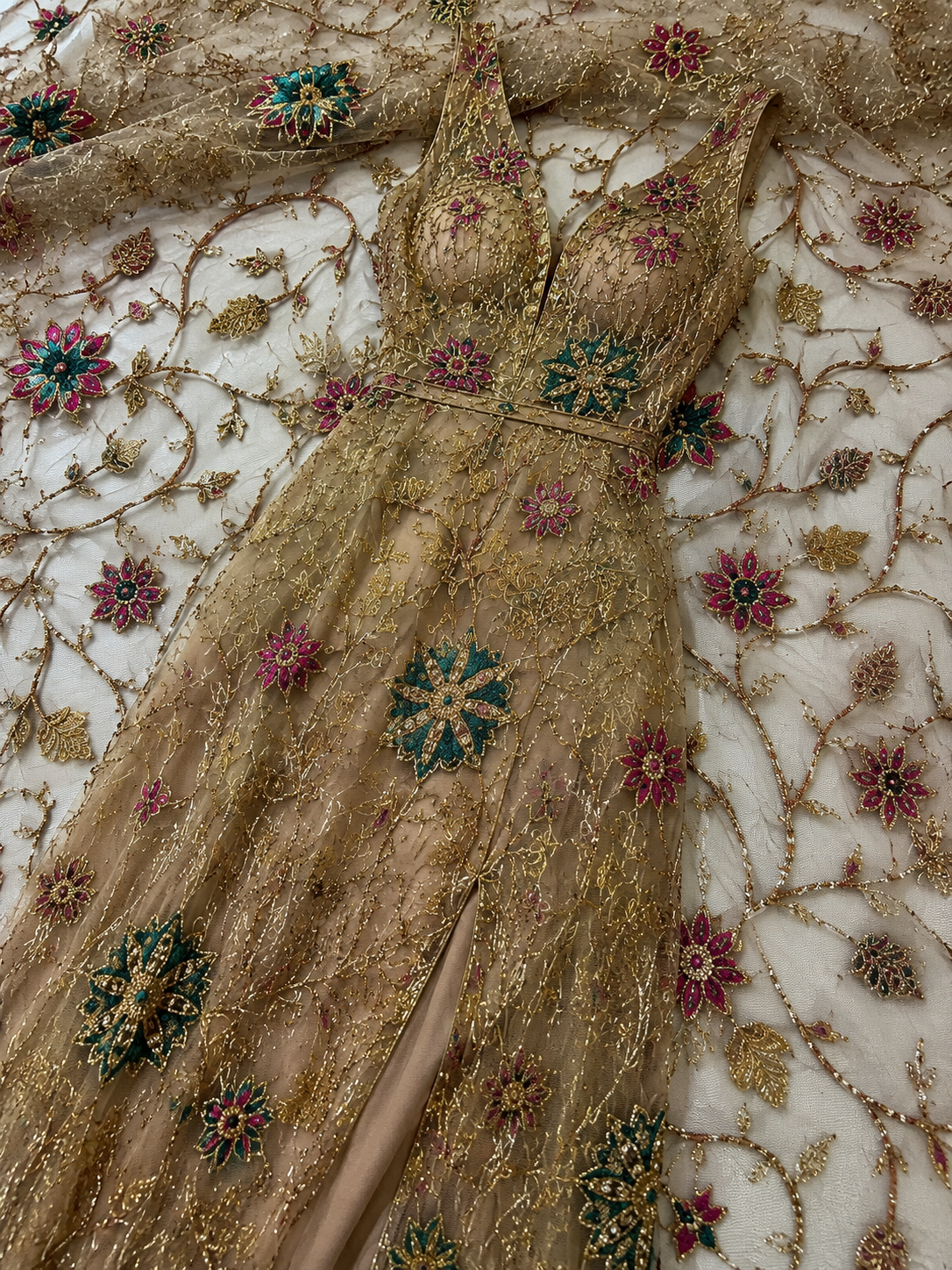 Gold Thread Ornate Embroidery Fabric Luxury Embroidered Mesh Lace 100cm Wide M2138