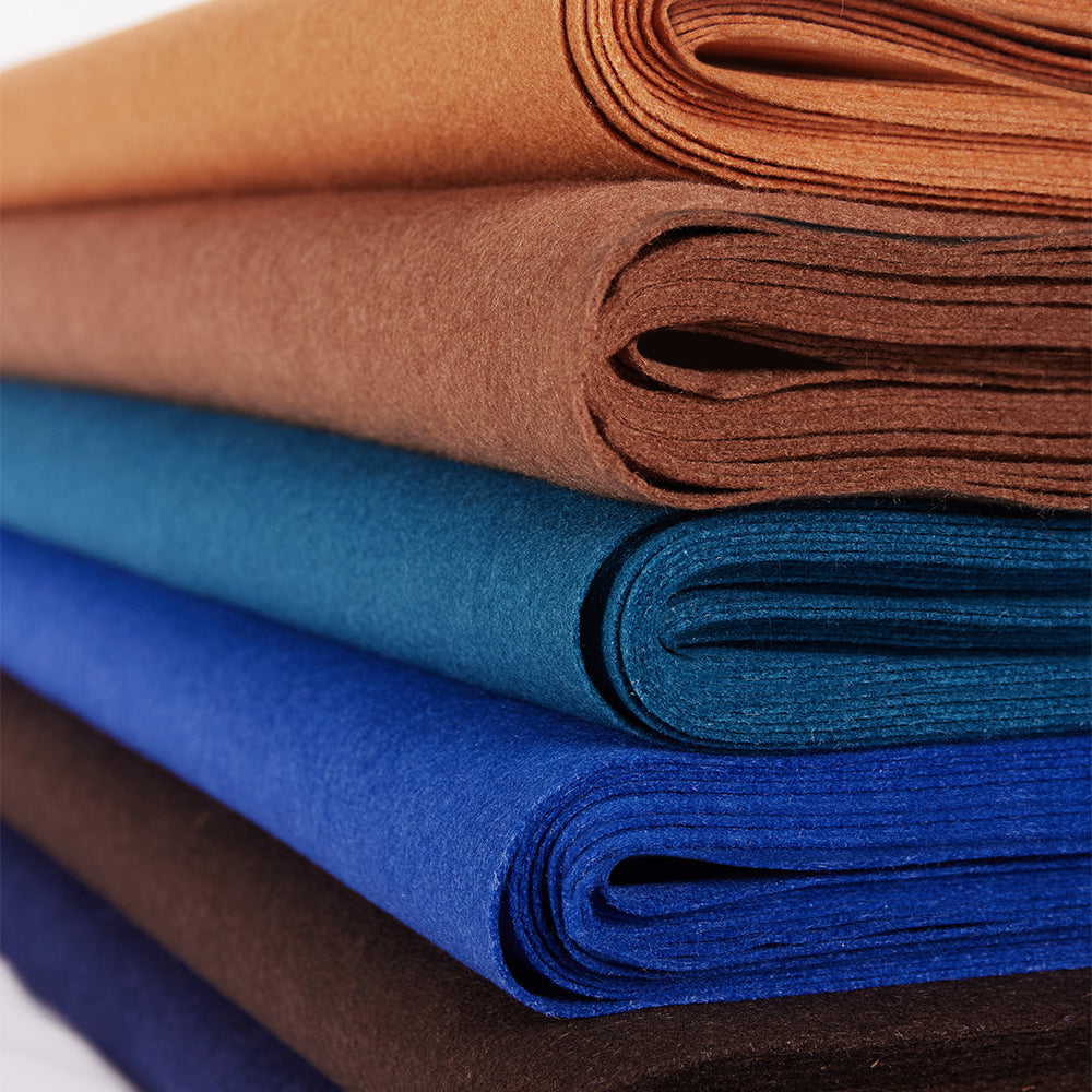 Oscar & Ivy Wool blend Viscose Mix Felt 36' Wide Fabric M1980