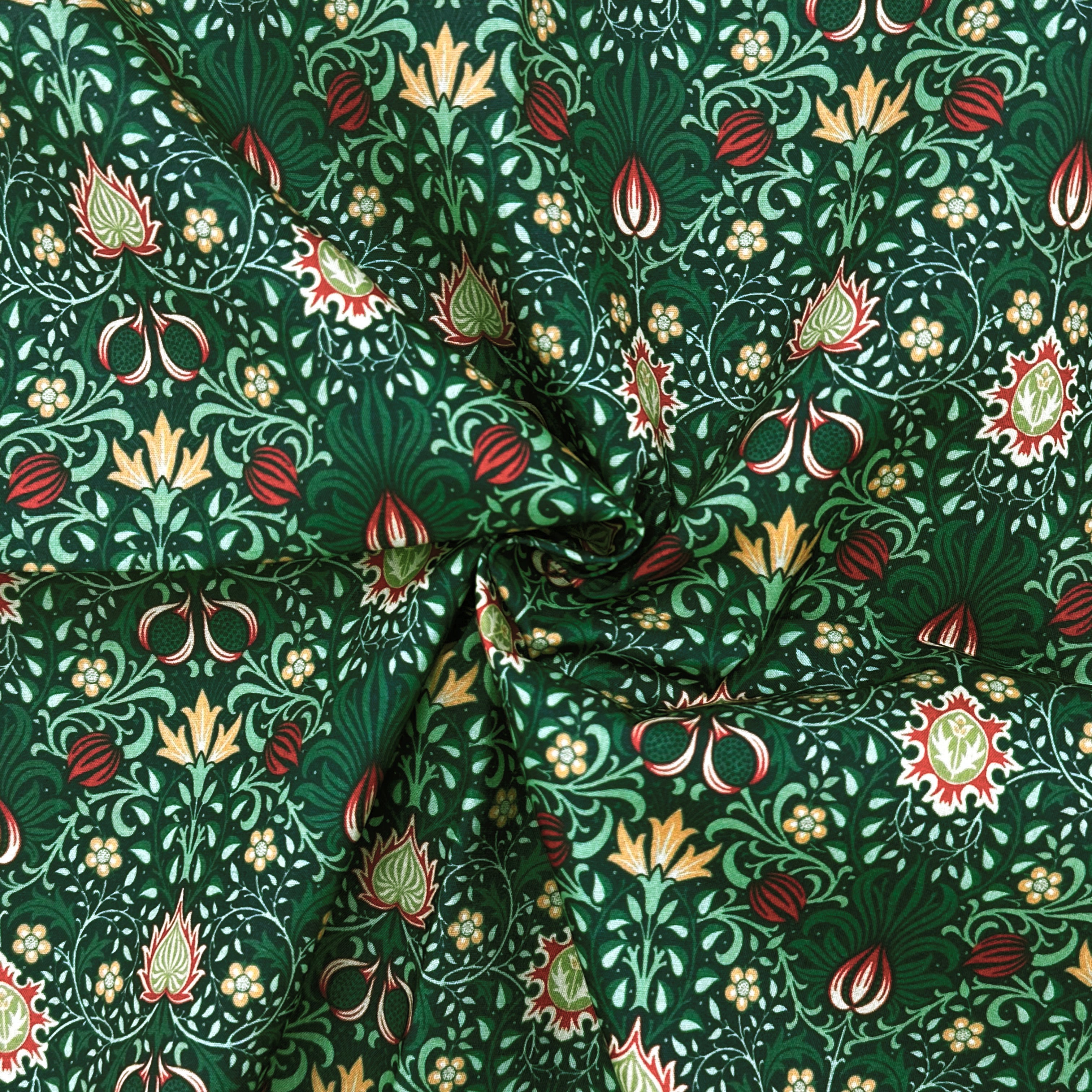 William Morris Persian Fabric – 115cm Wide – Premium Polycotton M2085