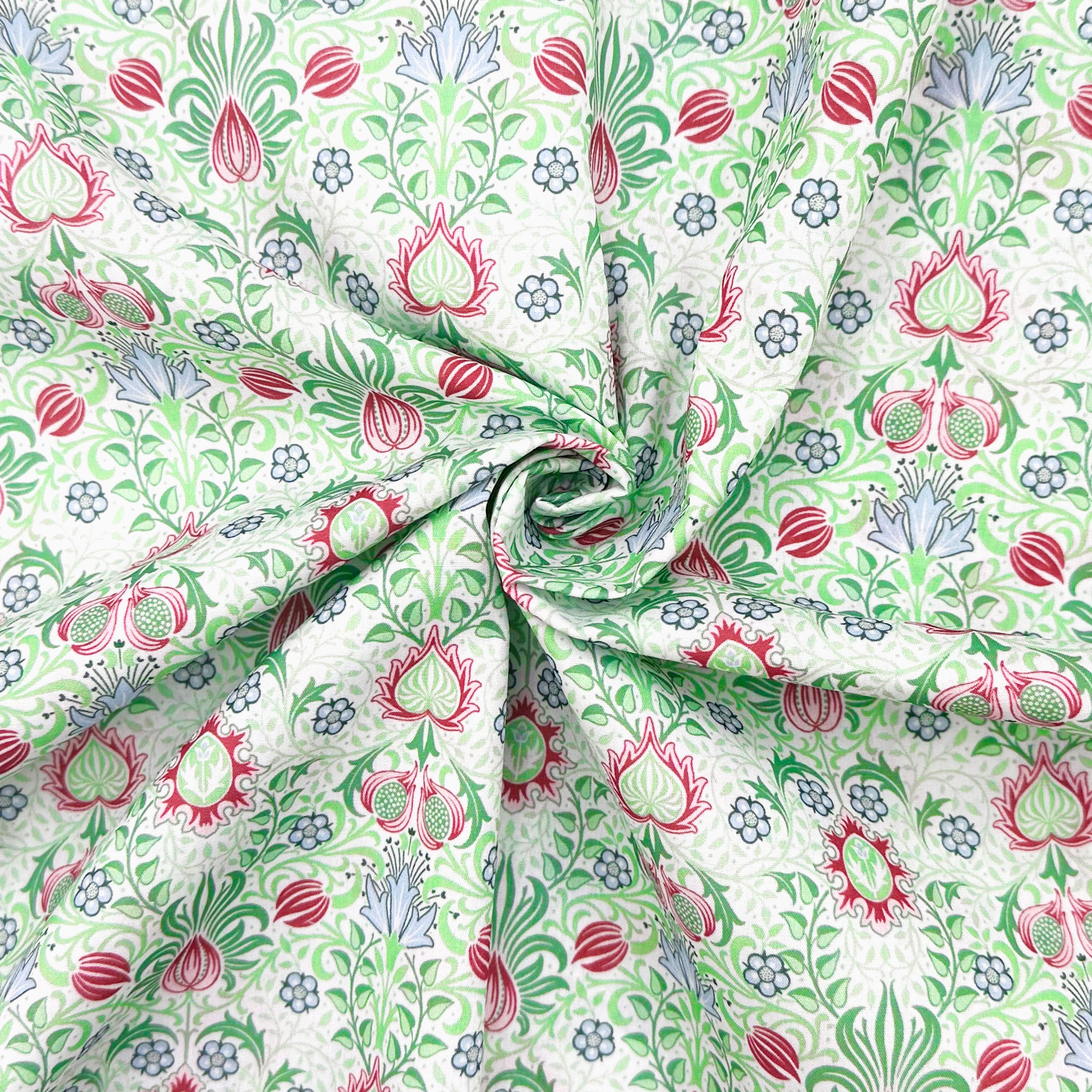 William Morris Persian Fabric – 115cm Wide – Premium Polycotton M2085