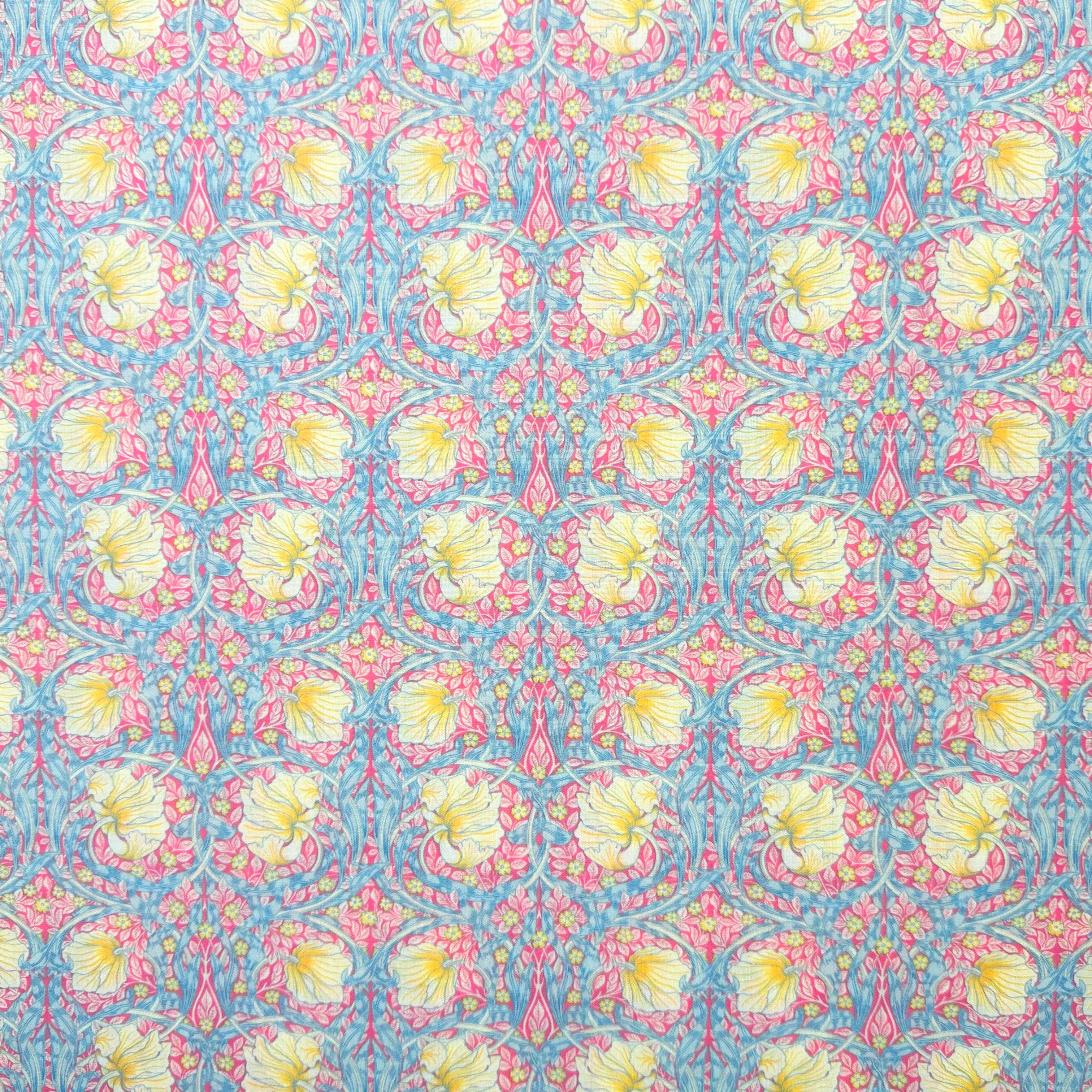 William Morris Pimpernel Pastel Pink Fabric – 115cm Wide – Premium Polycotton M2091