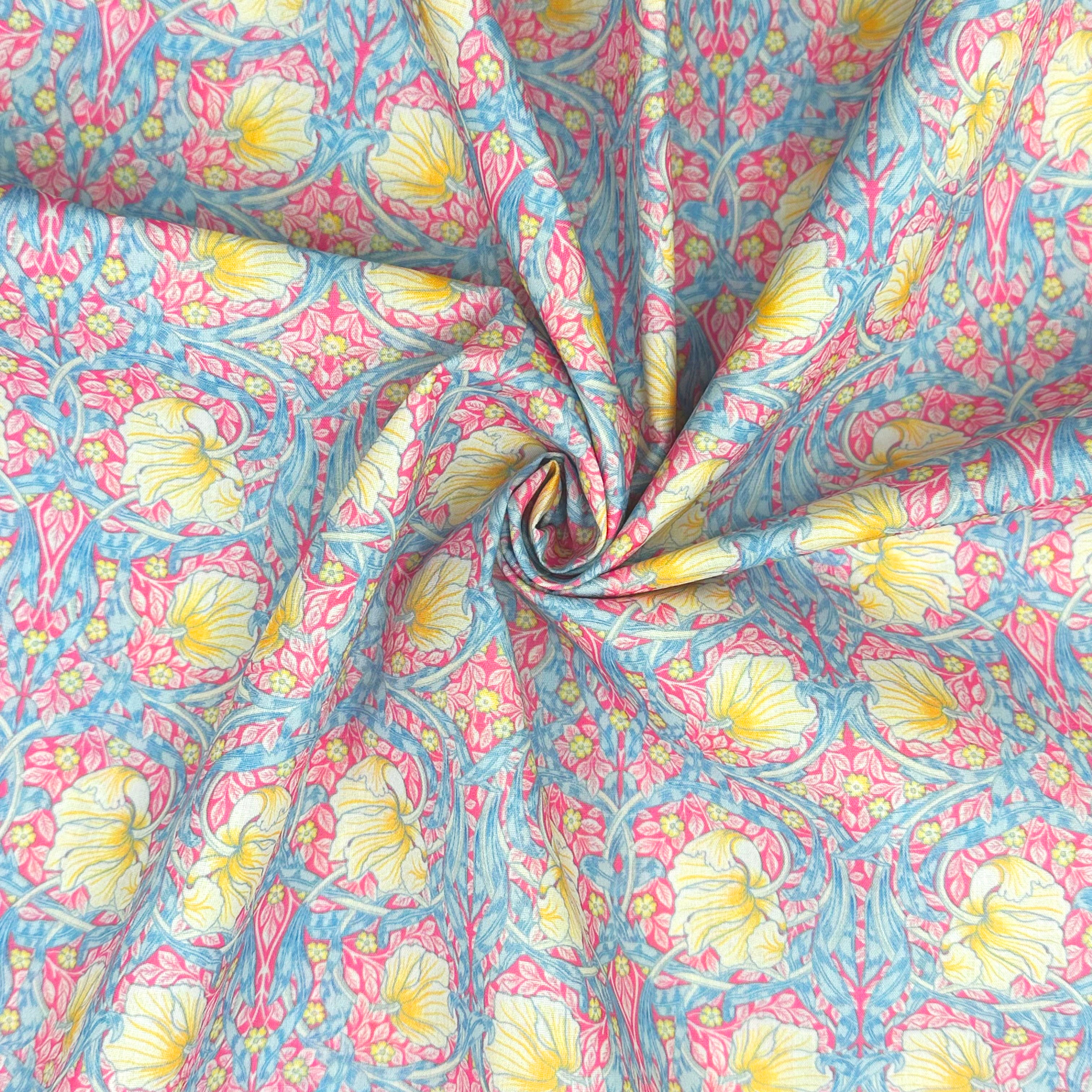 William Morris Pimpernel Pastel Pink Fabric – 115cm Wide – Premium Polycotton M2091