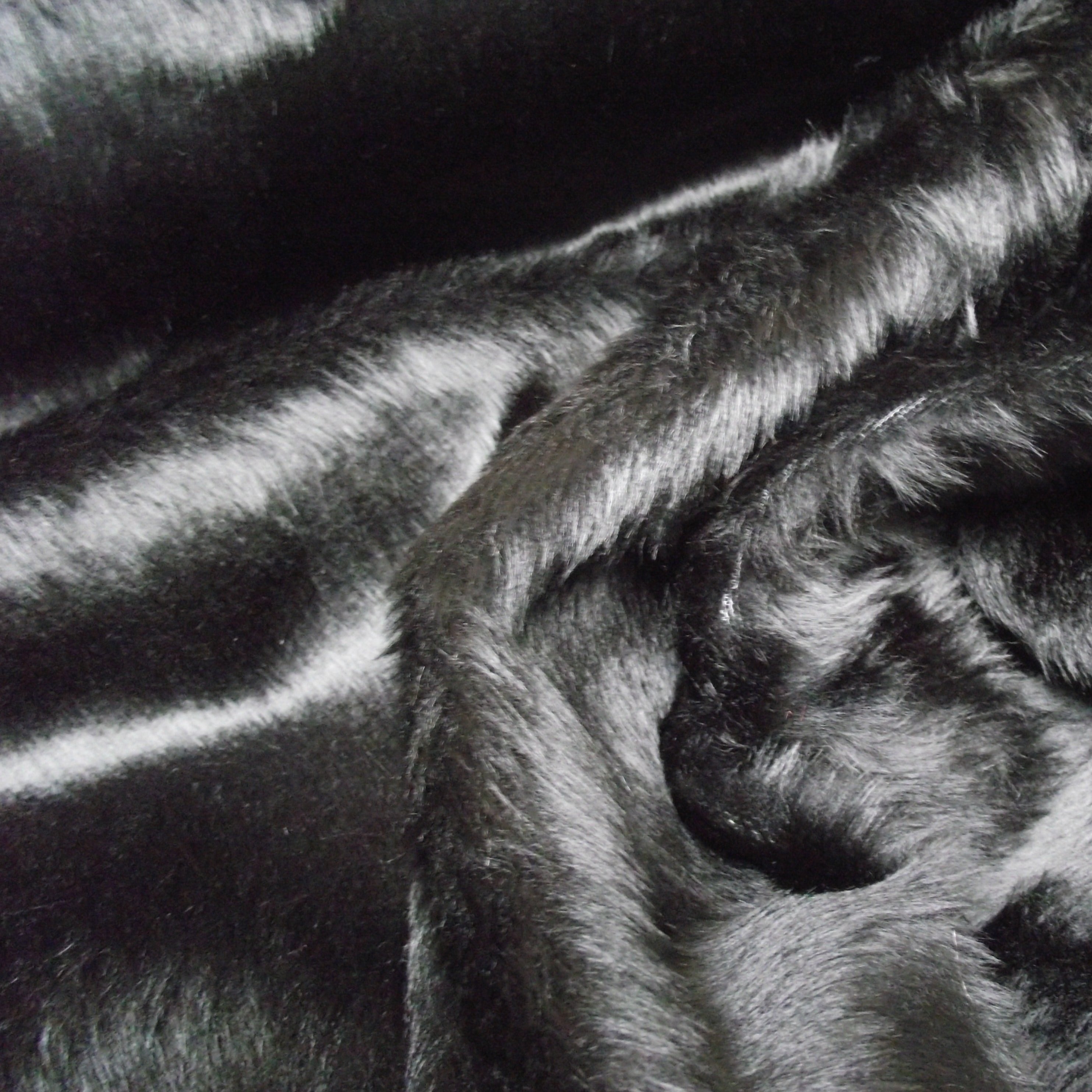 Plain Faux Fur 14 mm soft pile ideal for Clothing, throws Fabric 58' Wide MT930