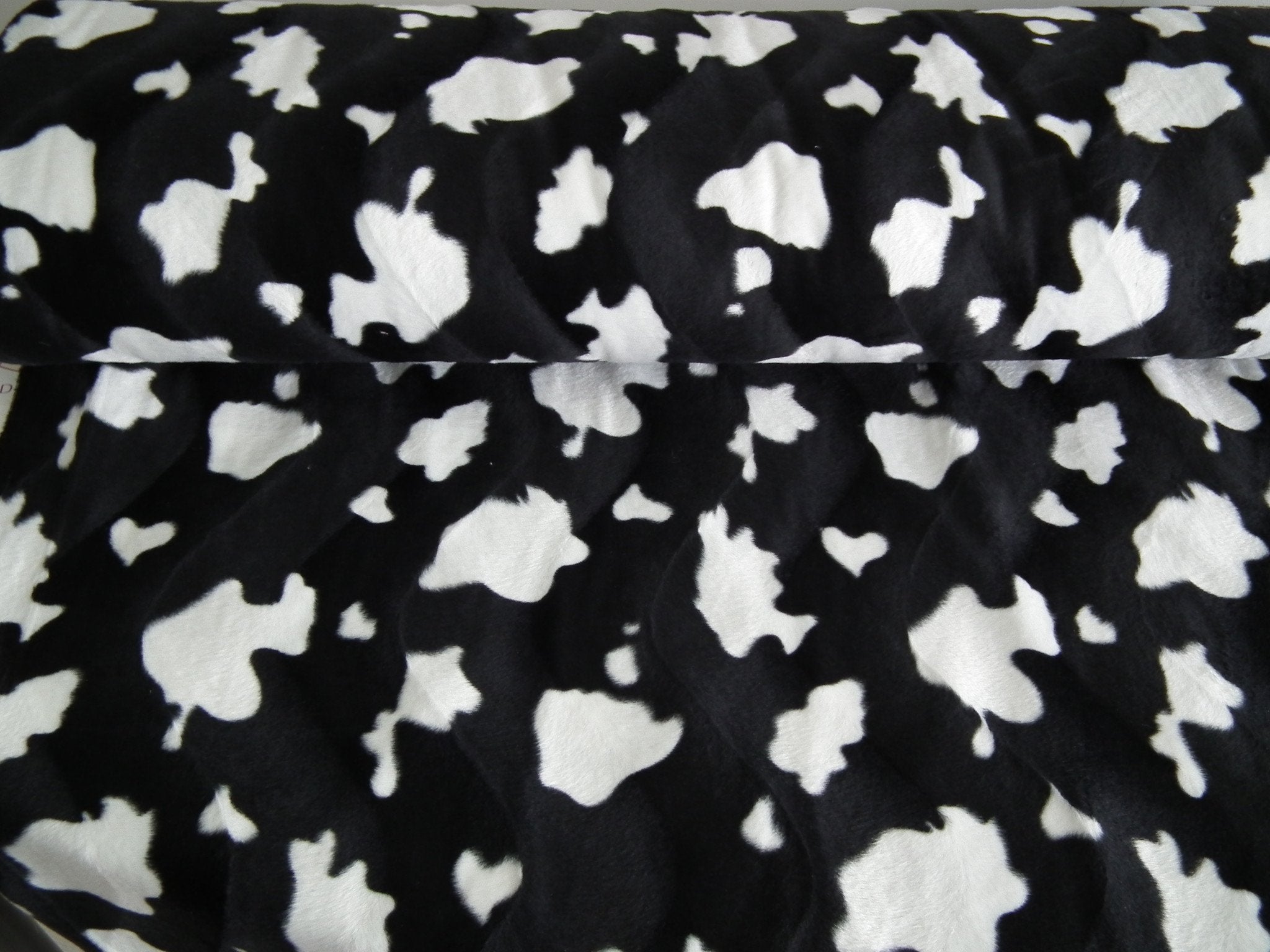 2025 ANIMAL PRINT VELBOA FAUX FUR VELOUR FABRIC CRAFT MATERIAL 60' WIDE M220