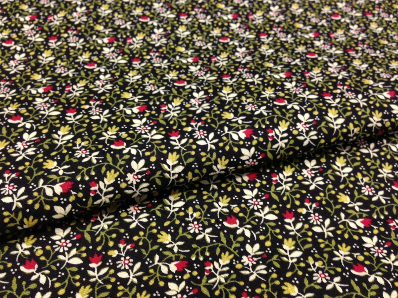 100% Cotton Printed Fabric 58' Wide Floral Small - Per Metre-Midtex M120