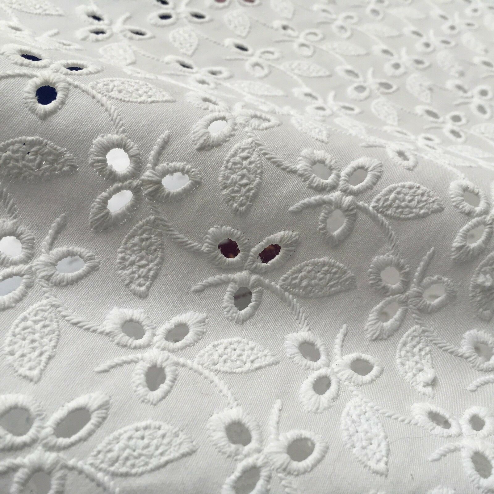 Broderie Anglaise cotton eyelet lace Fabric 55' Wide M992