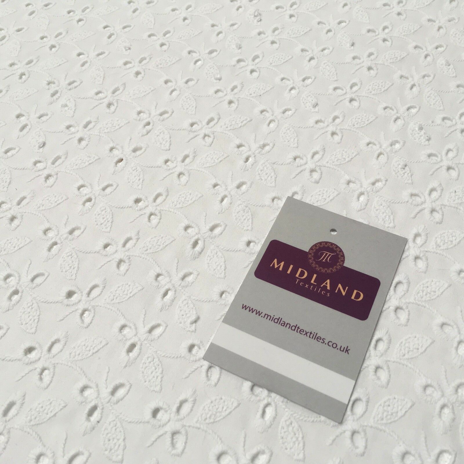 Broderie Anglaise cotton eyelet lace Fabric 55' Wide M992