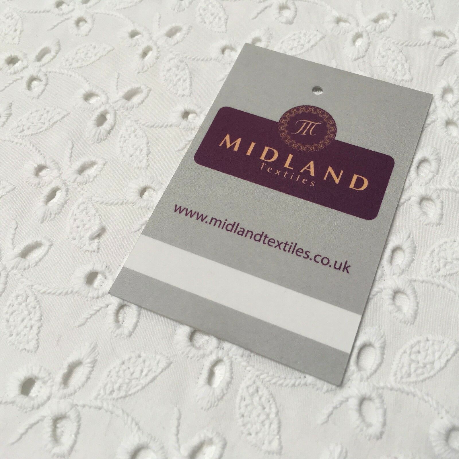 Broderie Anglaise cotton eyelet lace Fabric 55' Wide M992